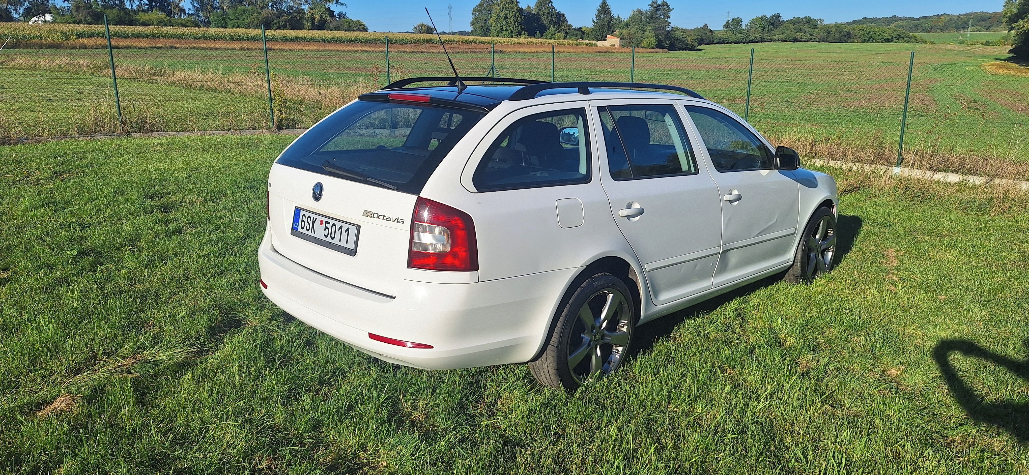 Škoda Octavia, Combi II 2,0 tdi DSG , 2009 - fotka 3