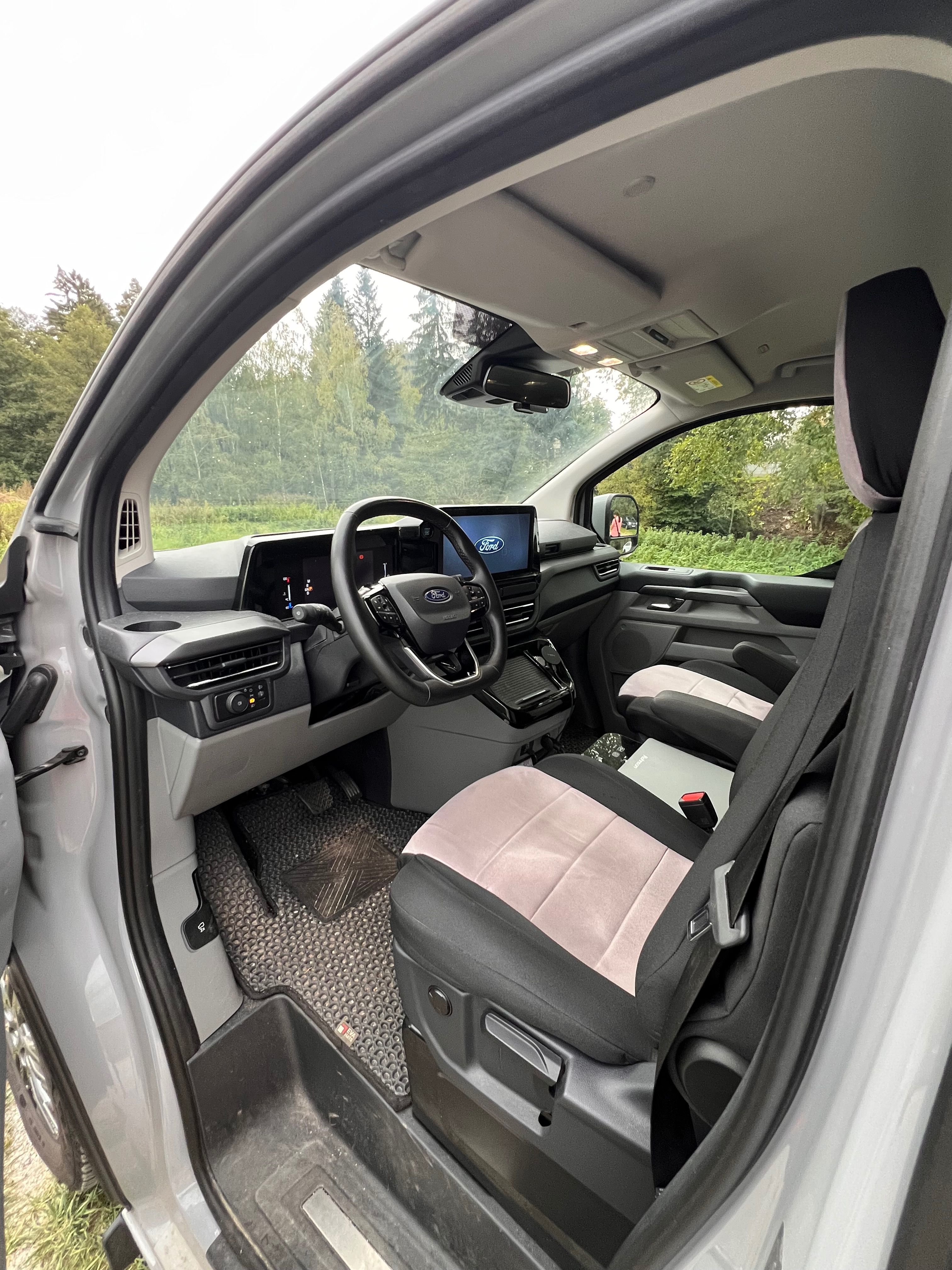 Ford Tourneo Custom, 2,0 automat - fotka 4