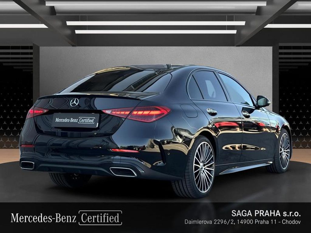 Mercedes-Benz Třídy C, C 200 AMG Night - fotka 4