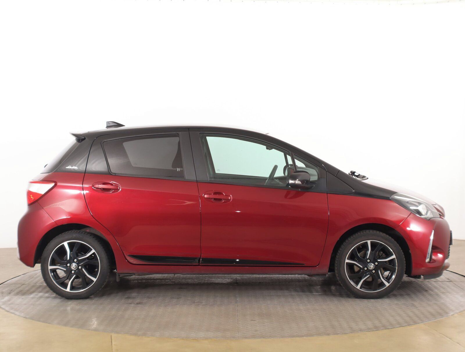Toyota Yaris, 1.5 Dual VVT-i - fotka 6