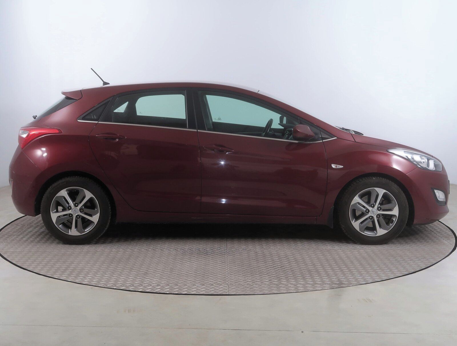 Hyundai i30, 1.6 CRDi, Style, Automat - fotka 6