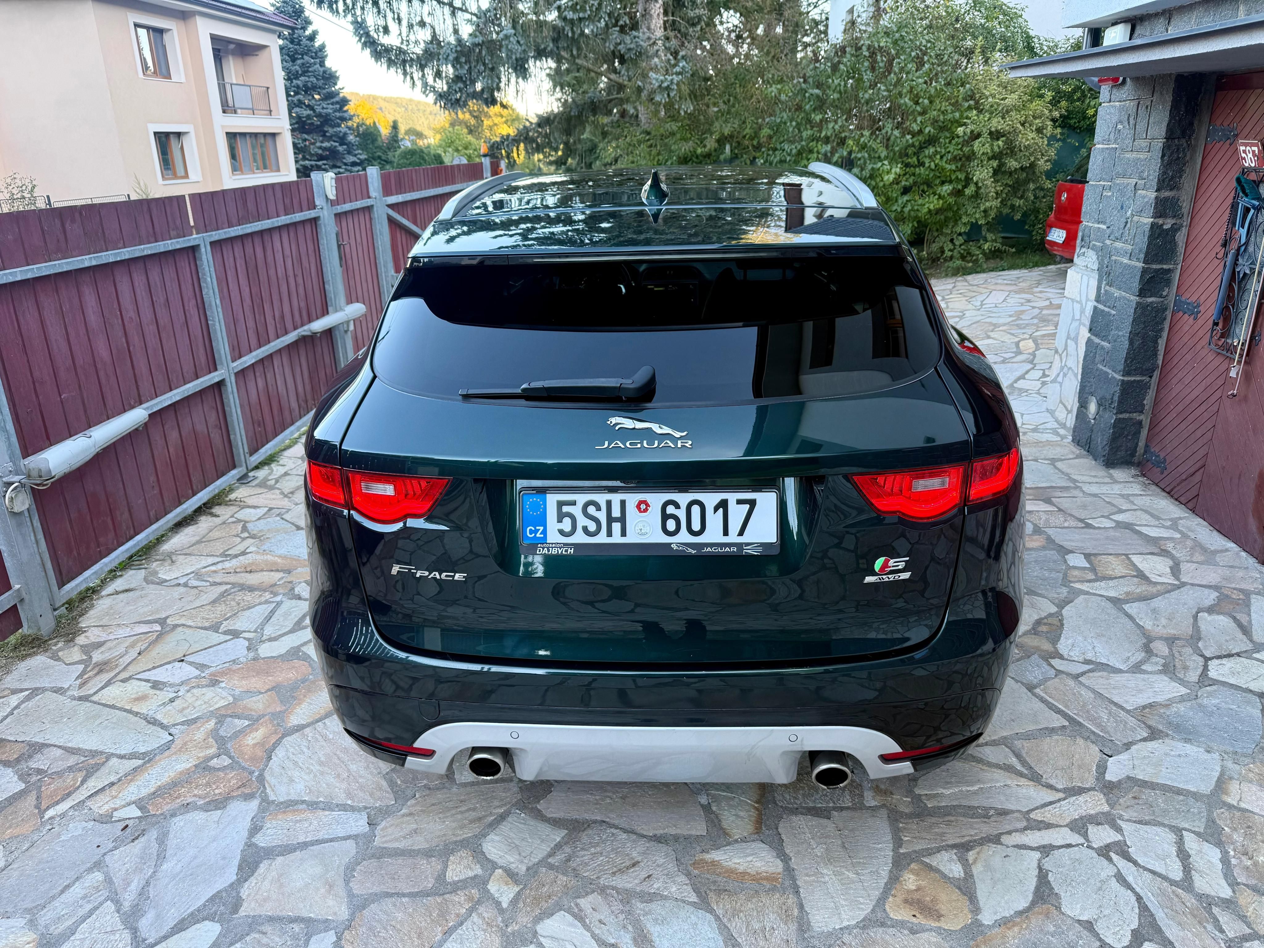 Jaguar F-Pace, 3.0 280 KW 4X4 MAX VÝBAVA TOP - fotka 5