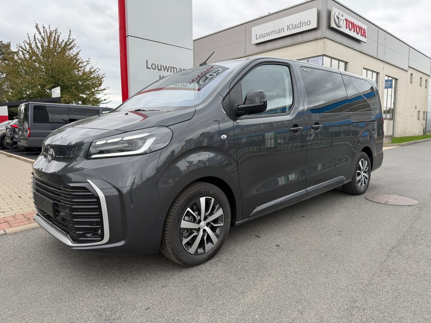 Toyota Proace Verso, L2 2.2D 8AT Family Executive