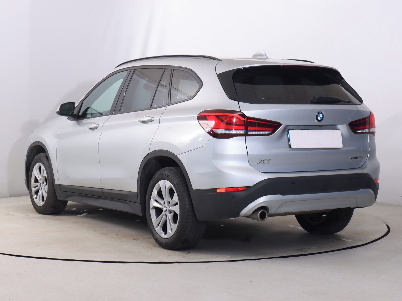 BMW X1, sDrive18i, Automat, Serv.kniha - fotka 4