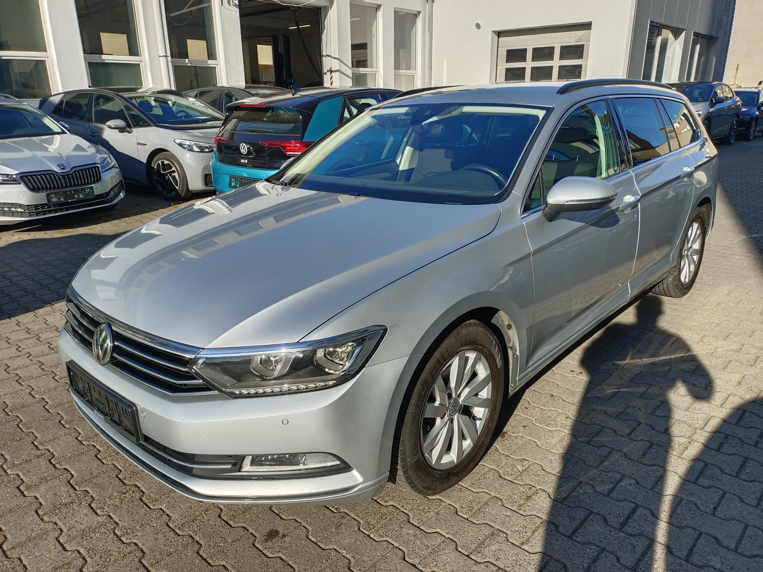 Volkswagen Passat Variant, 2.0 TDI 110kW DSG ACC LED NAVI - fotka 3