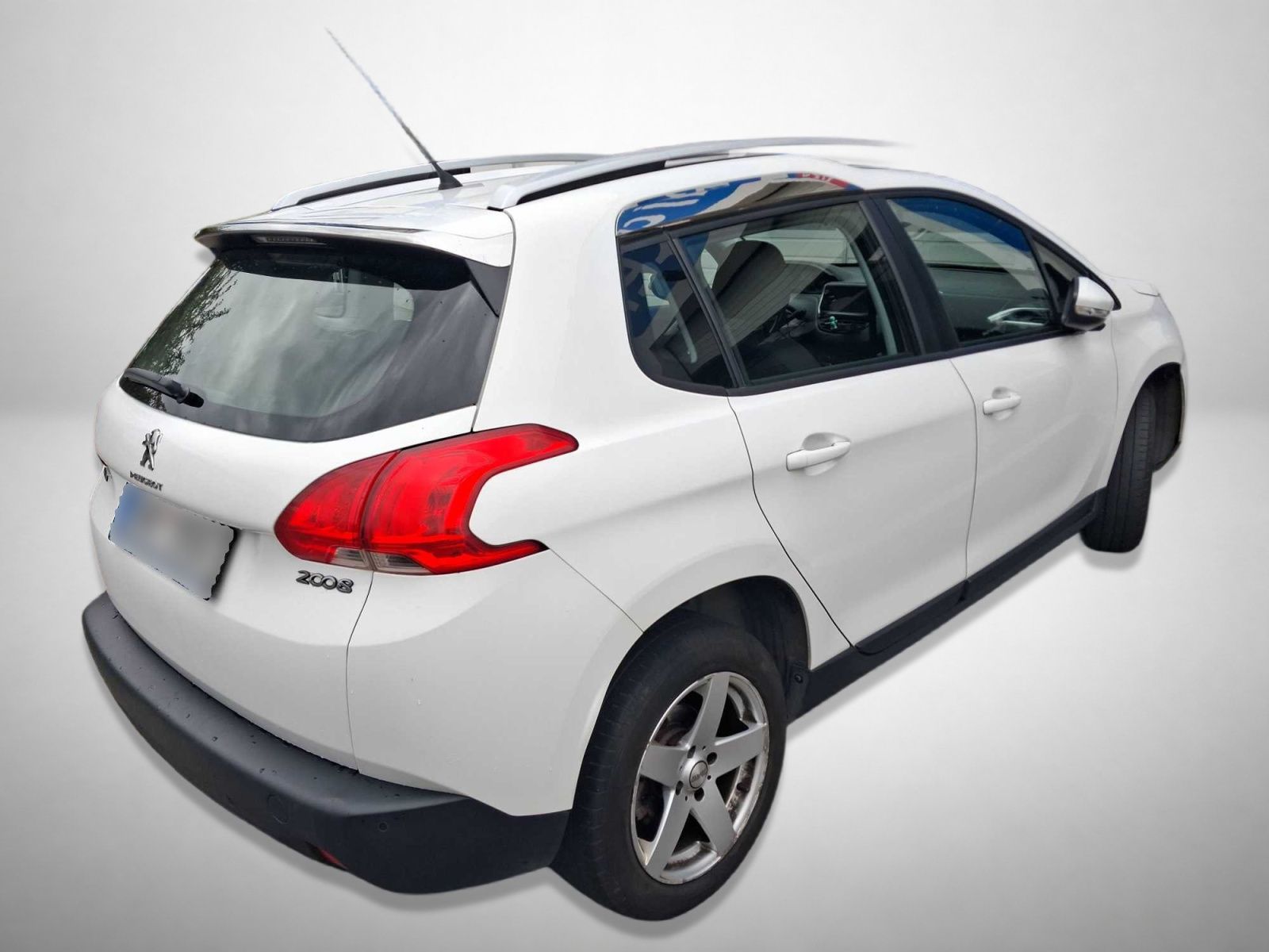 Peugeot 2008, 1.2 PureTech - fotka 2