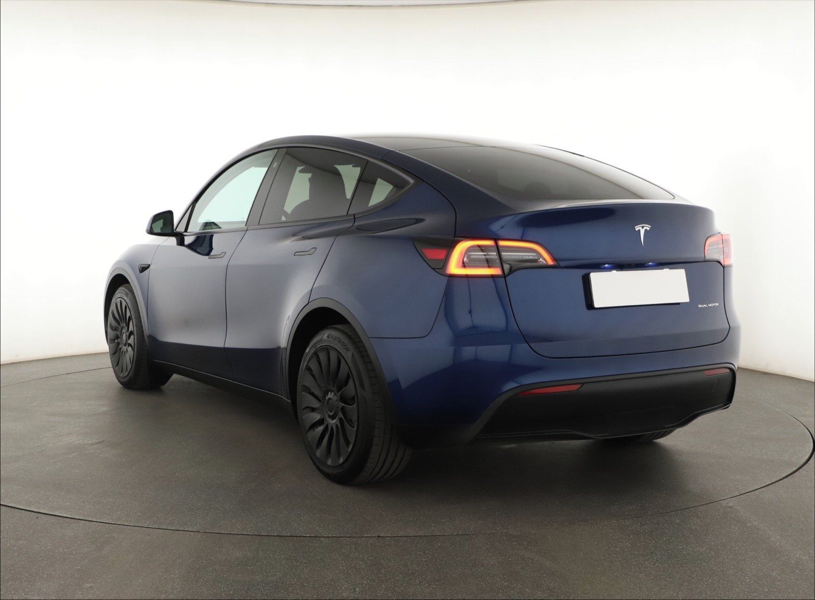 Tesla Model Y, Long Range AWD 79kWh, SoH 95% - fotka 3