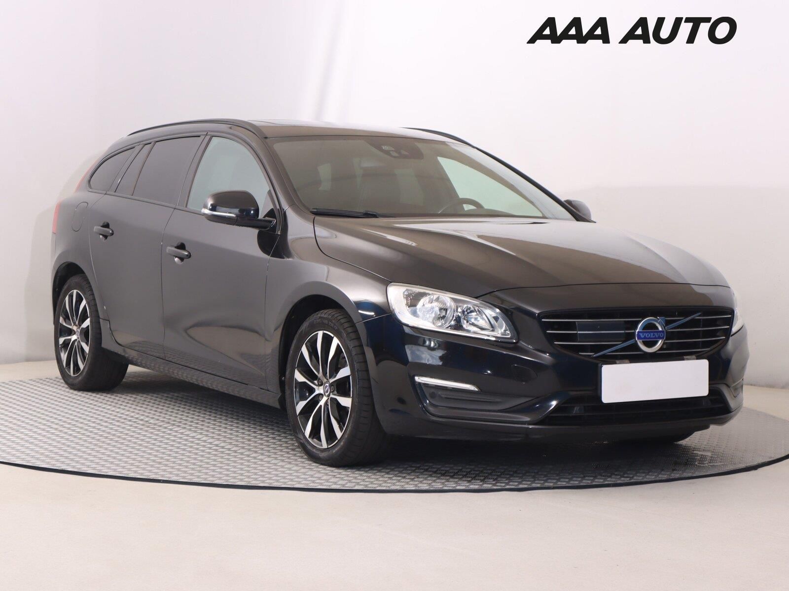 Volvo V60, D3 2.0, Serv.kniha