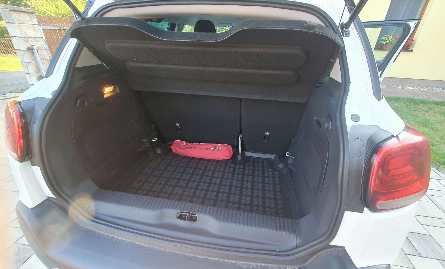 Citroën C3 Aircross, C3 AIRCROSS 1,2 benzin - fotka 6