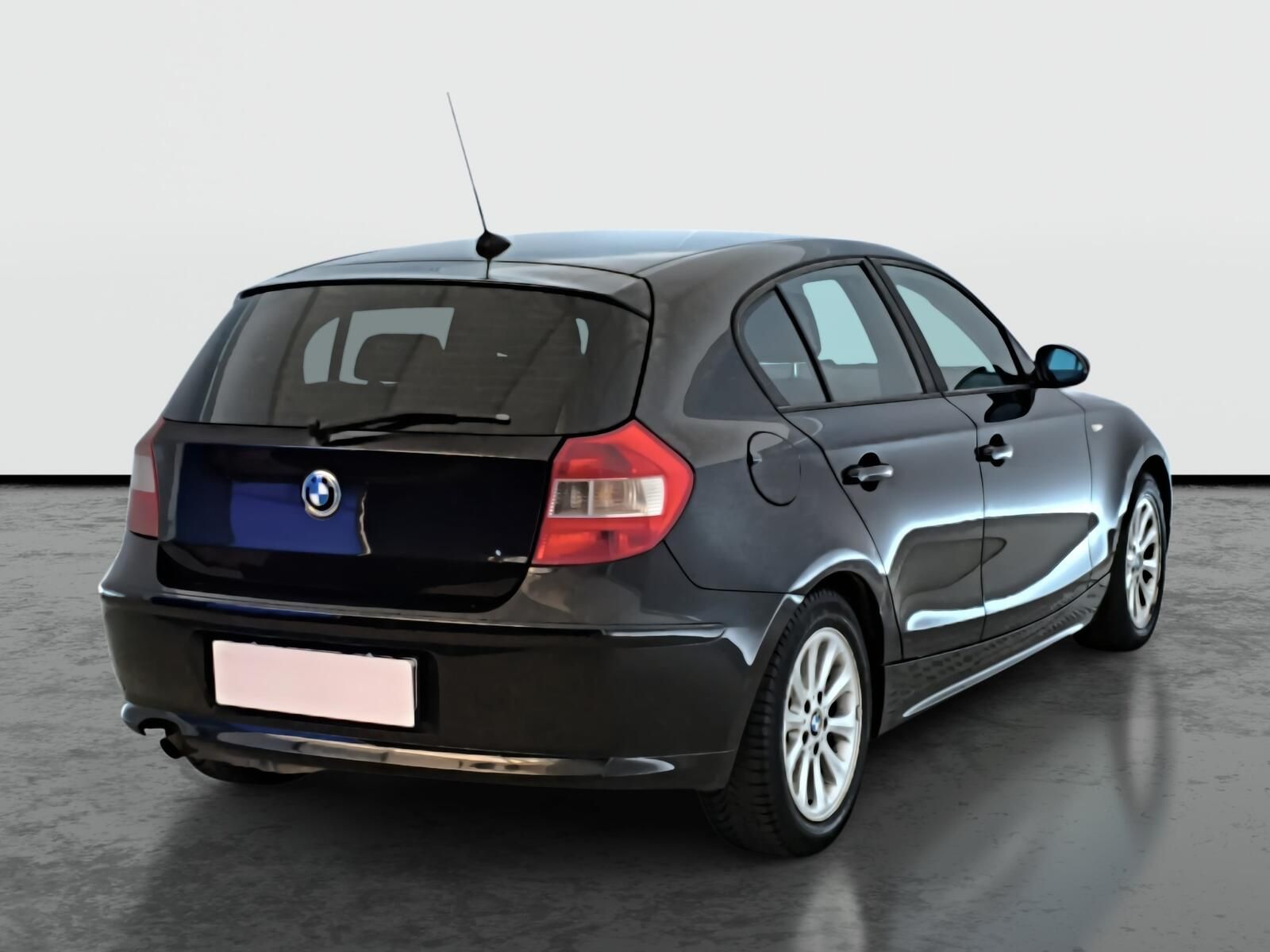 BMW Řada 1, 116i, po STK, zamluveno - fotka 5