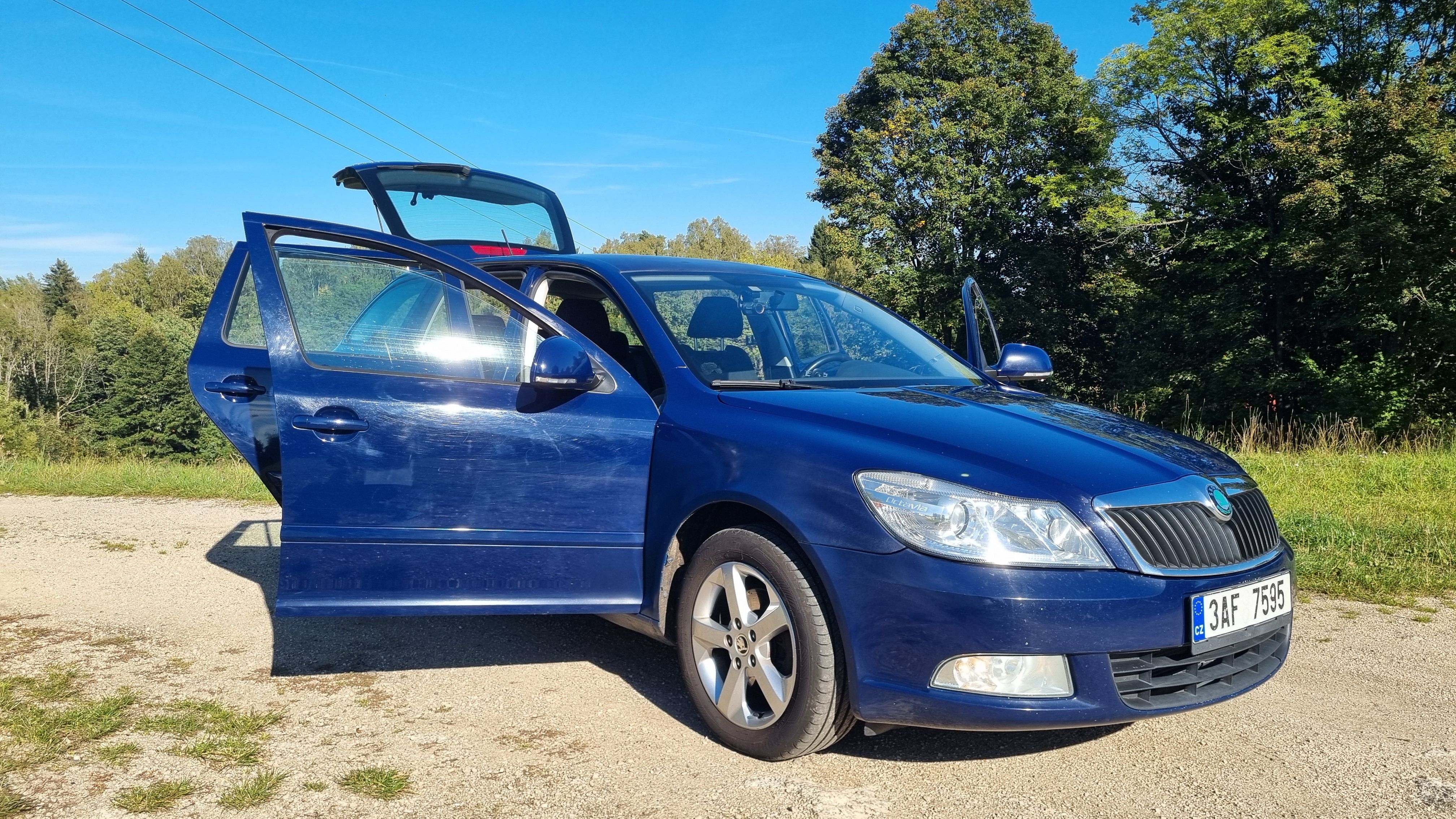 Škoda Octavia, OCTAVIA 2.0 TDI + zimní sada - fotka 4