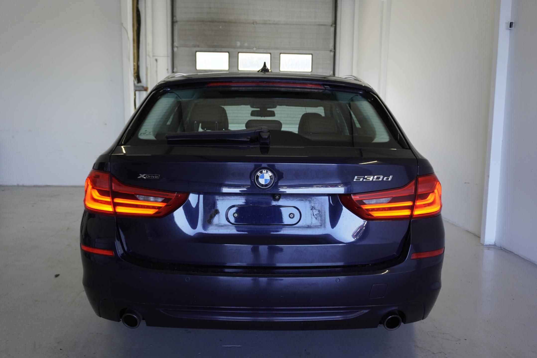BMW Řada 5, 3,0 XDRIVE AUT. - fotka 6