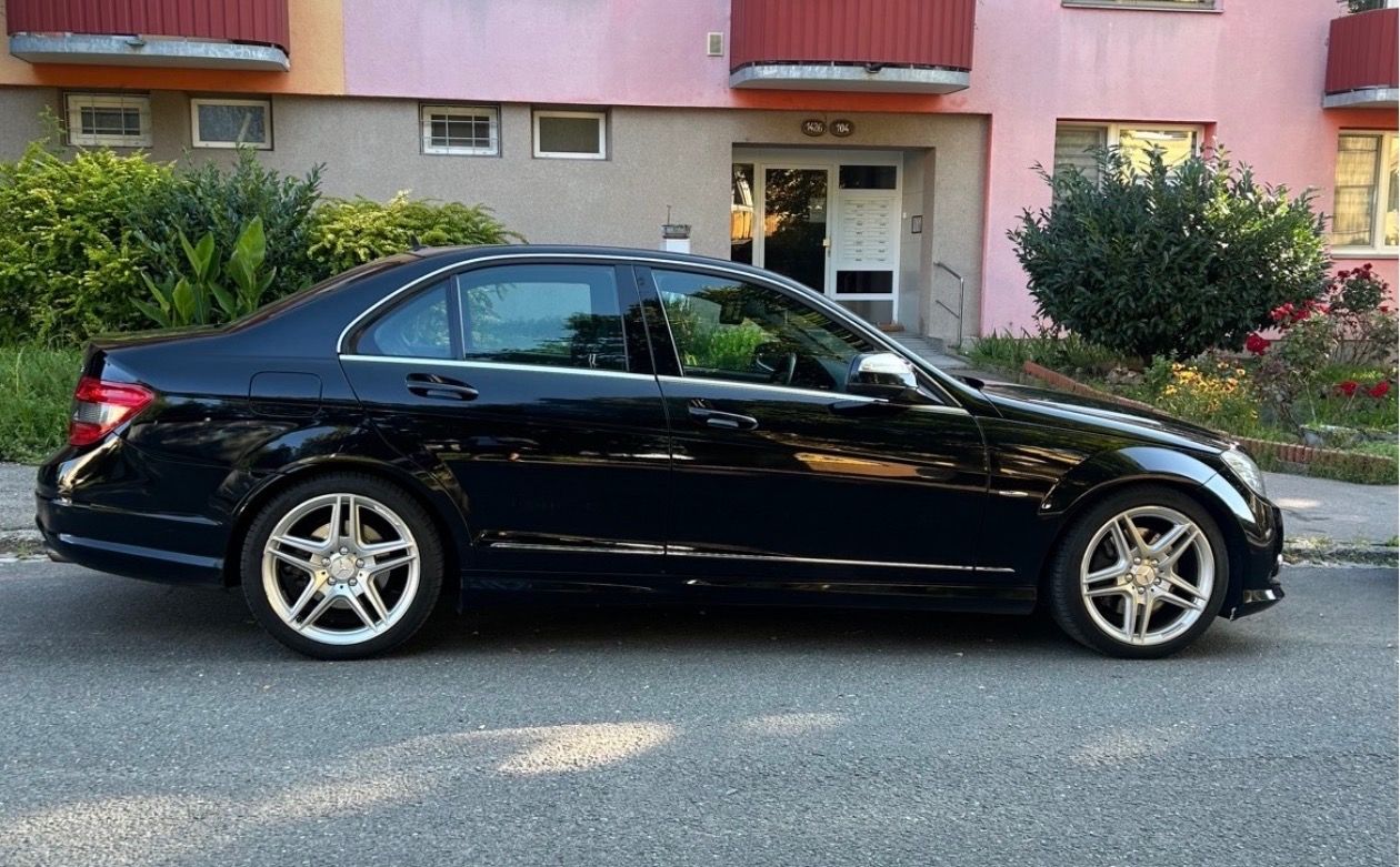 Mercedes-Benz Třídy C, 320cdi, AMG PAKET, TOP STAV ! - fotka 5