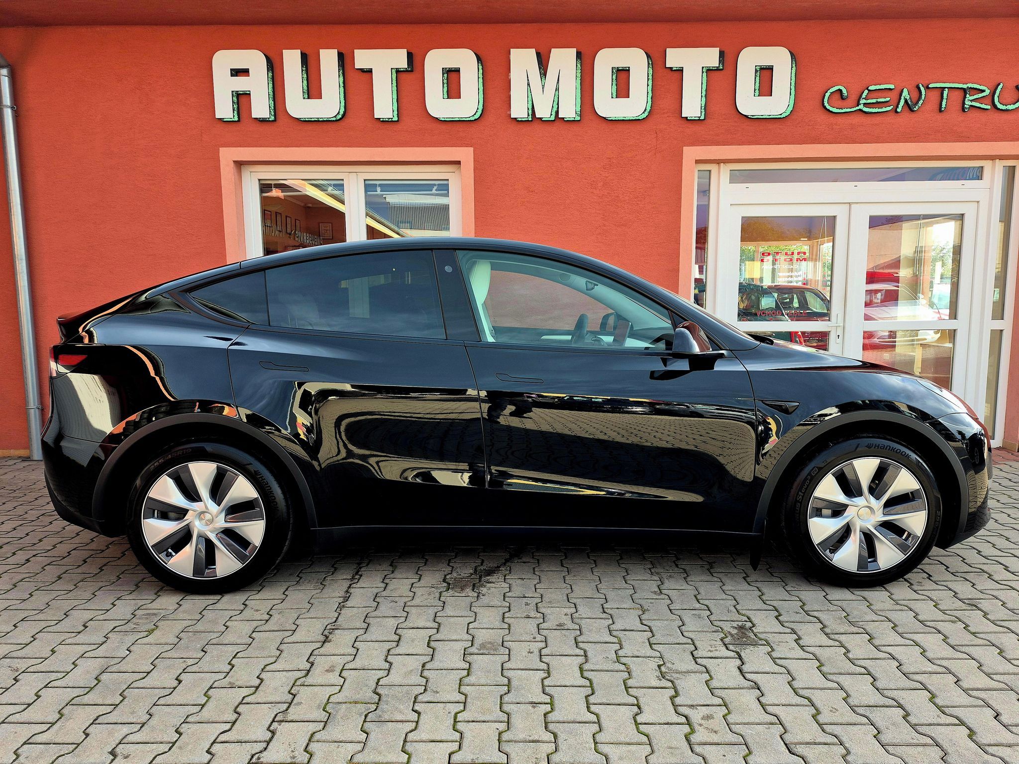 Tesla Model Y, L.R.D.M 378kW - BERLÍN DPH SOH - fotka 6