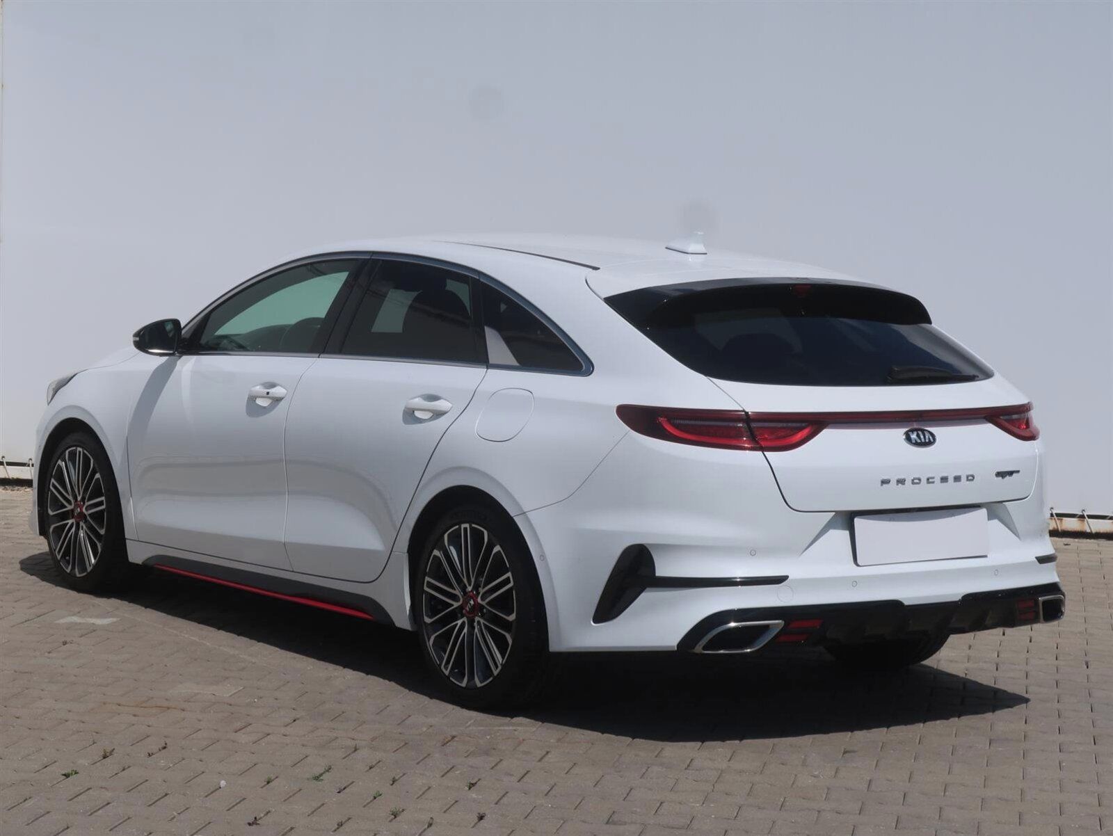 Kia ProCeed, GT 1.6 T-GDI, Automat - fotka 4