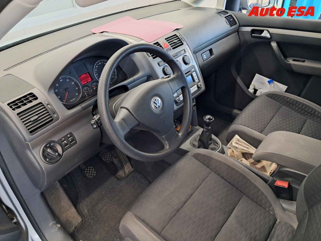 Volkswagen Touran, 2.0 i - fotka 3