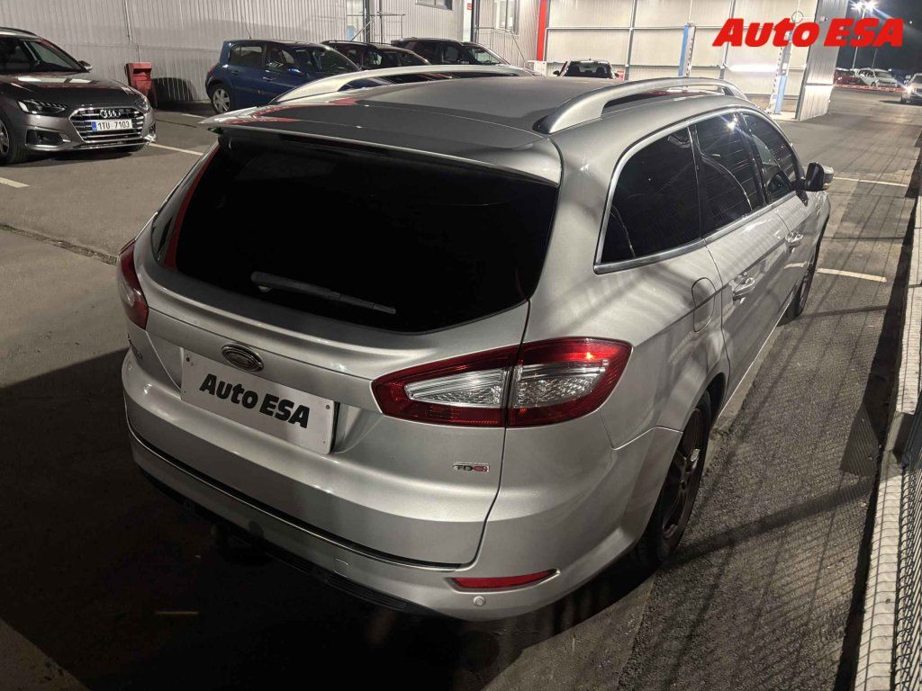 Ford Mondeo, 2.0 - fotka 2