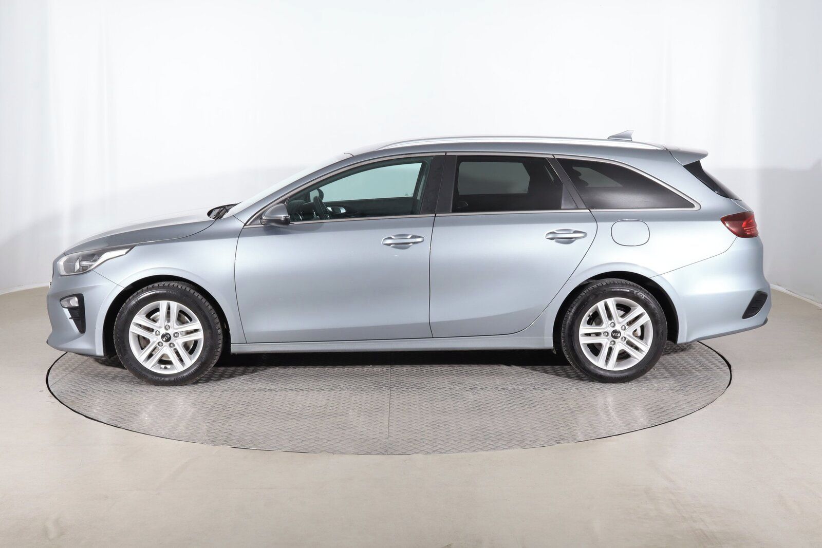 Kia Cee´d, 1.6 CRDi MHEV, Automat - fotka 3