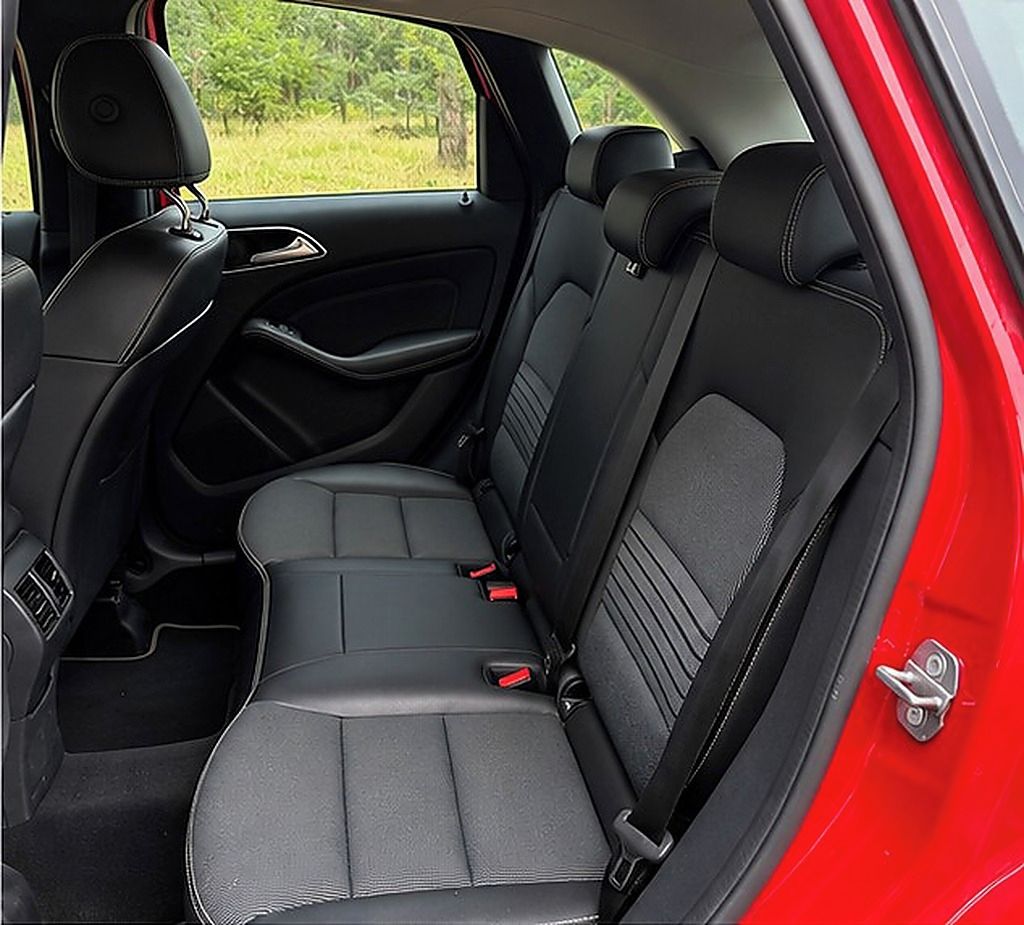 Mercedes-Benz Třídy B, Mercedes-Benz B180d, 80.434km - fotka 5