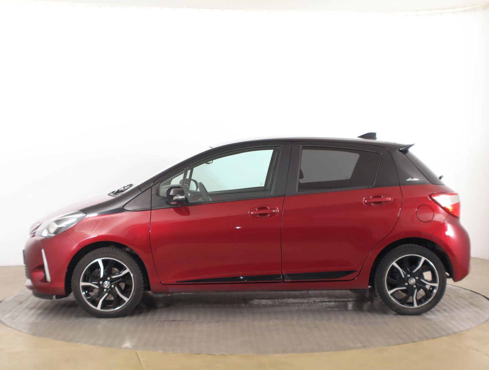 Toyota Yaris, 1.5 Dual VVT-i - fotka 3