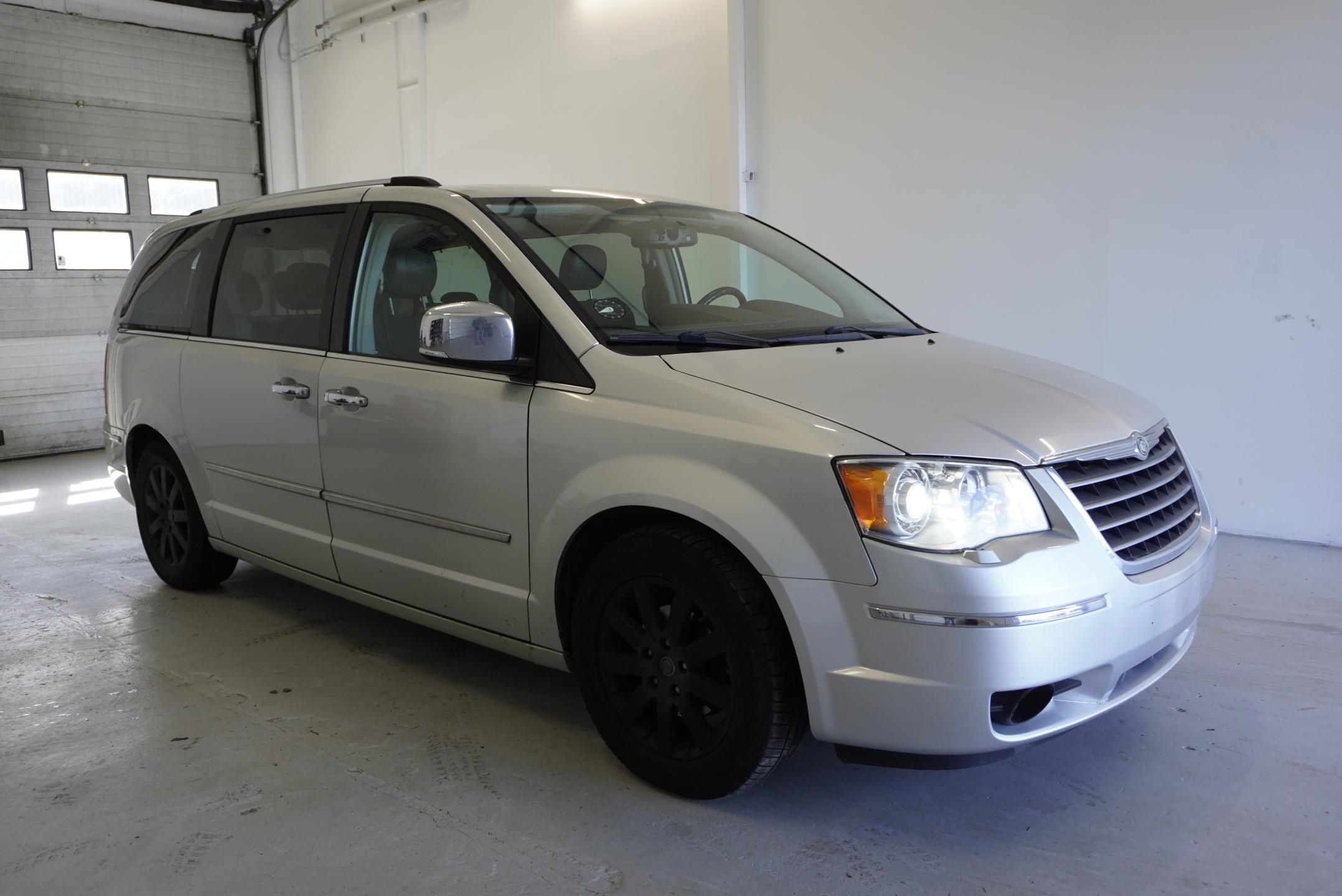 Chrysler Grand Voyager, 3,8I LIMITED AUT. - fotka 3