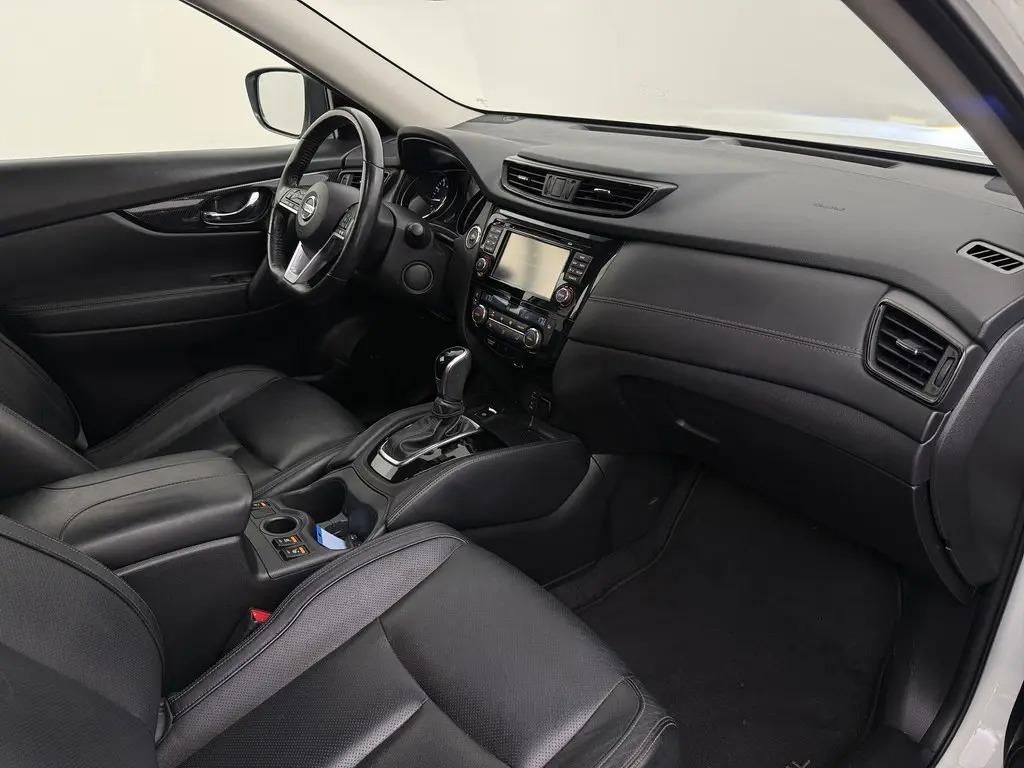 Nissan X-Trail, 1.3 DIG-T 116kW Aut. Tekna TZ - fotka 4