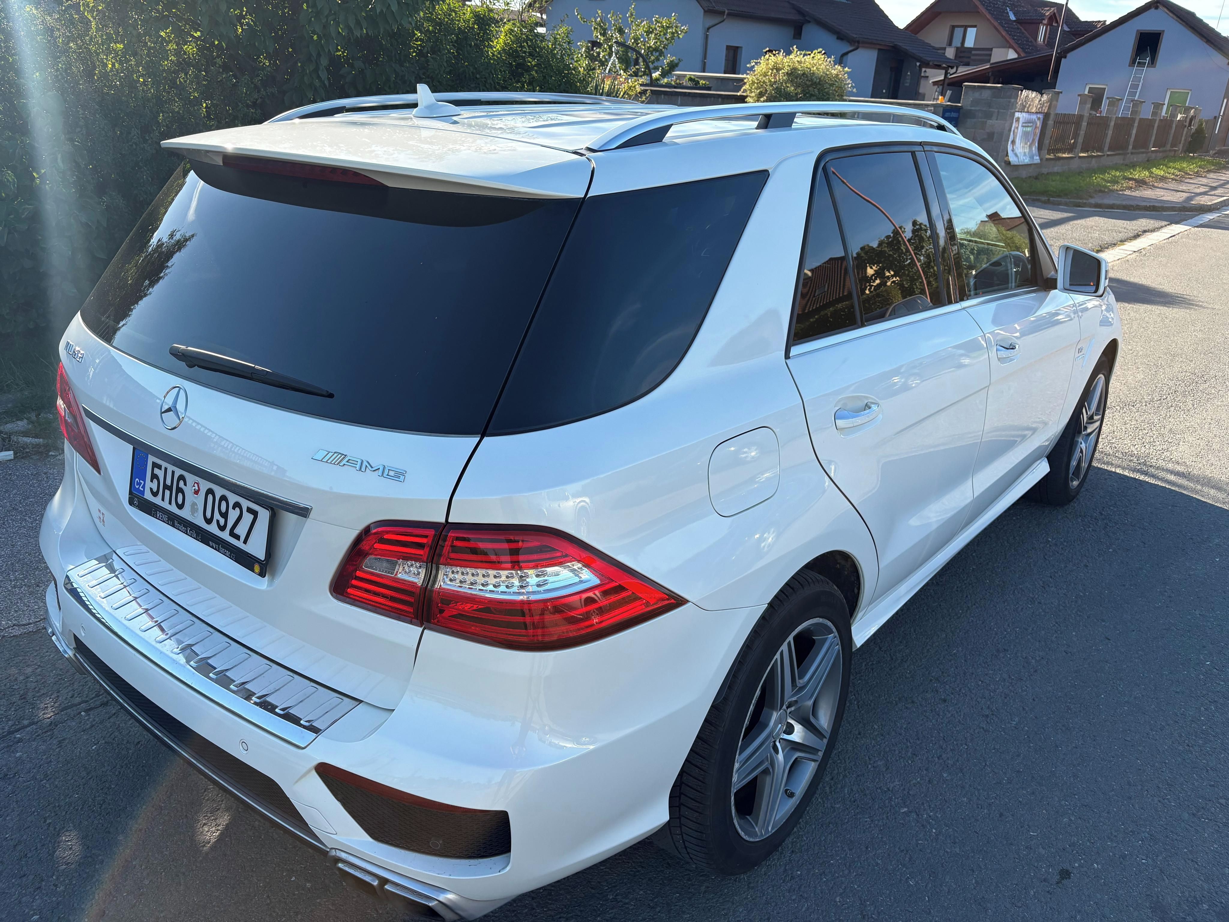 Mercedes-Benz ML, AMG 63 BITURBO - fotka 6