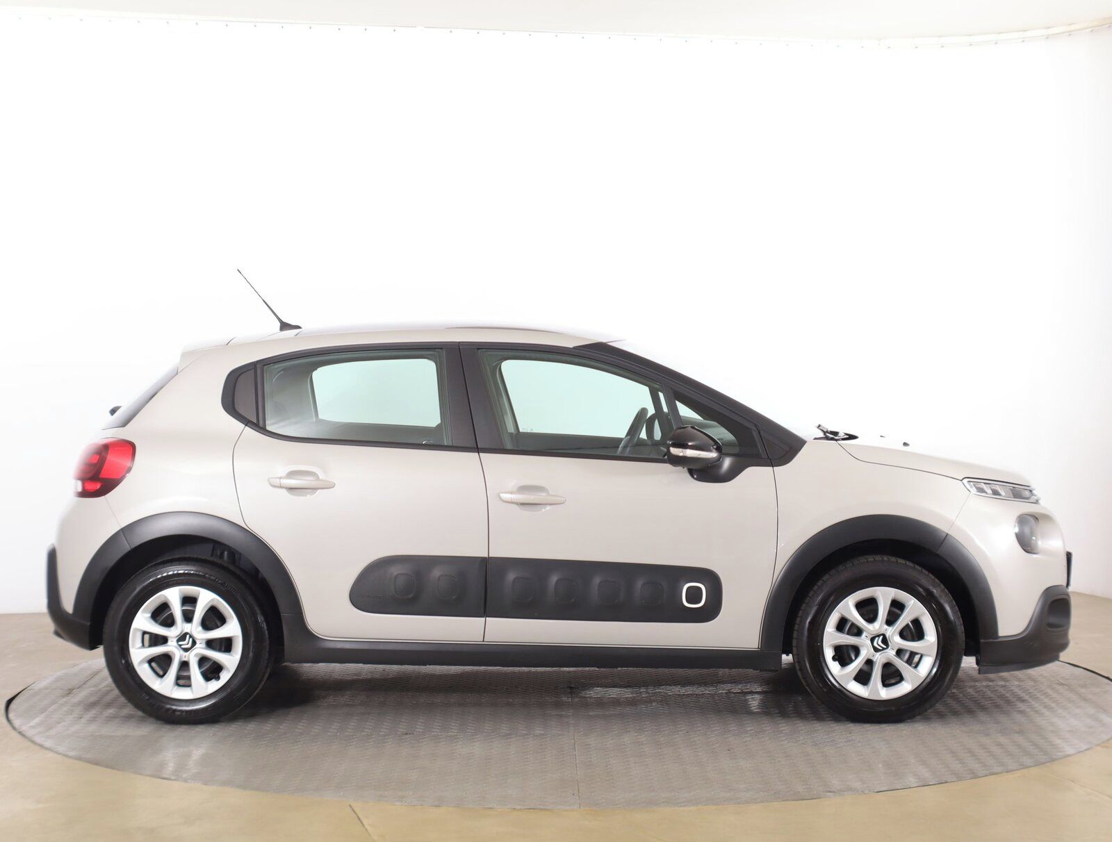Citroën C3, 1.2 PureTech - fotka 6