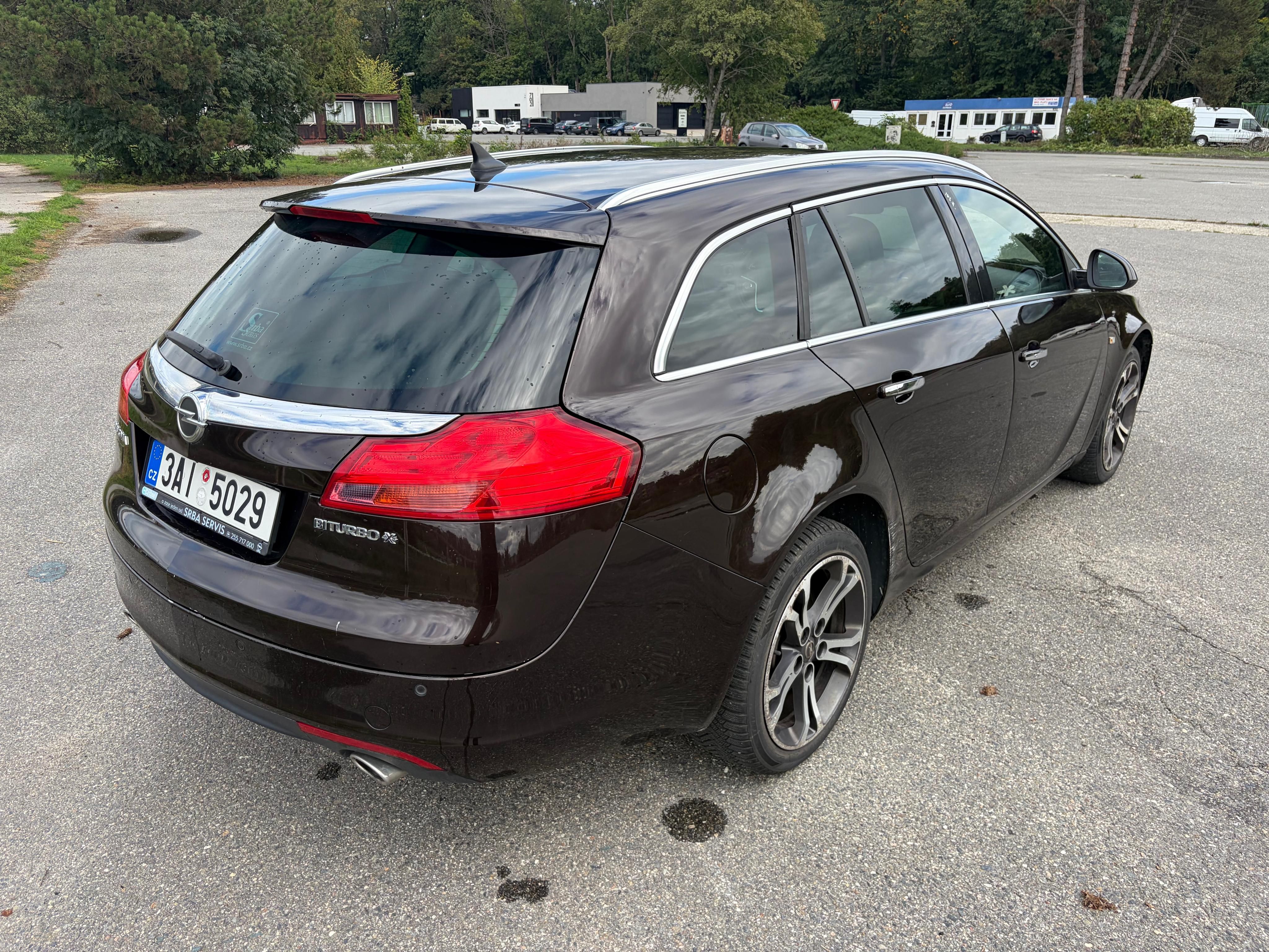 Opel Insignia, 2.0 BiTurbo CDTi 143kW 4x4 - fotka 4