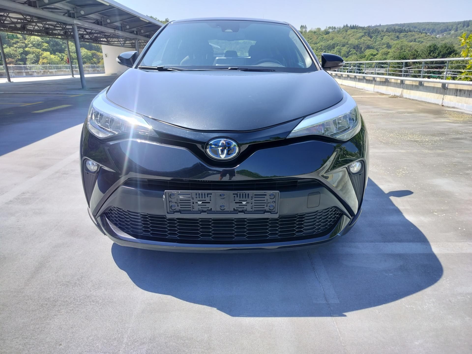 Toyota C-HR, 1.8 Hybrid - fotka 2