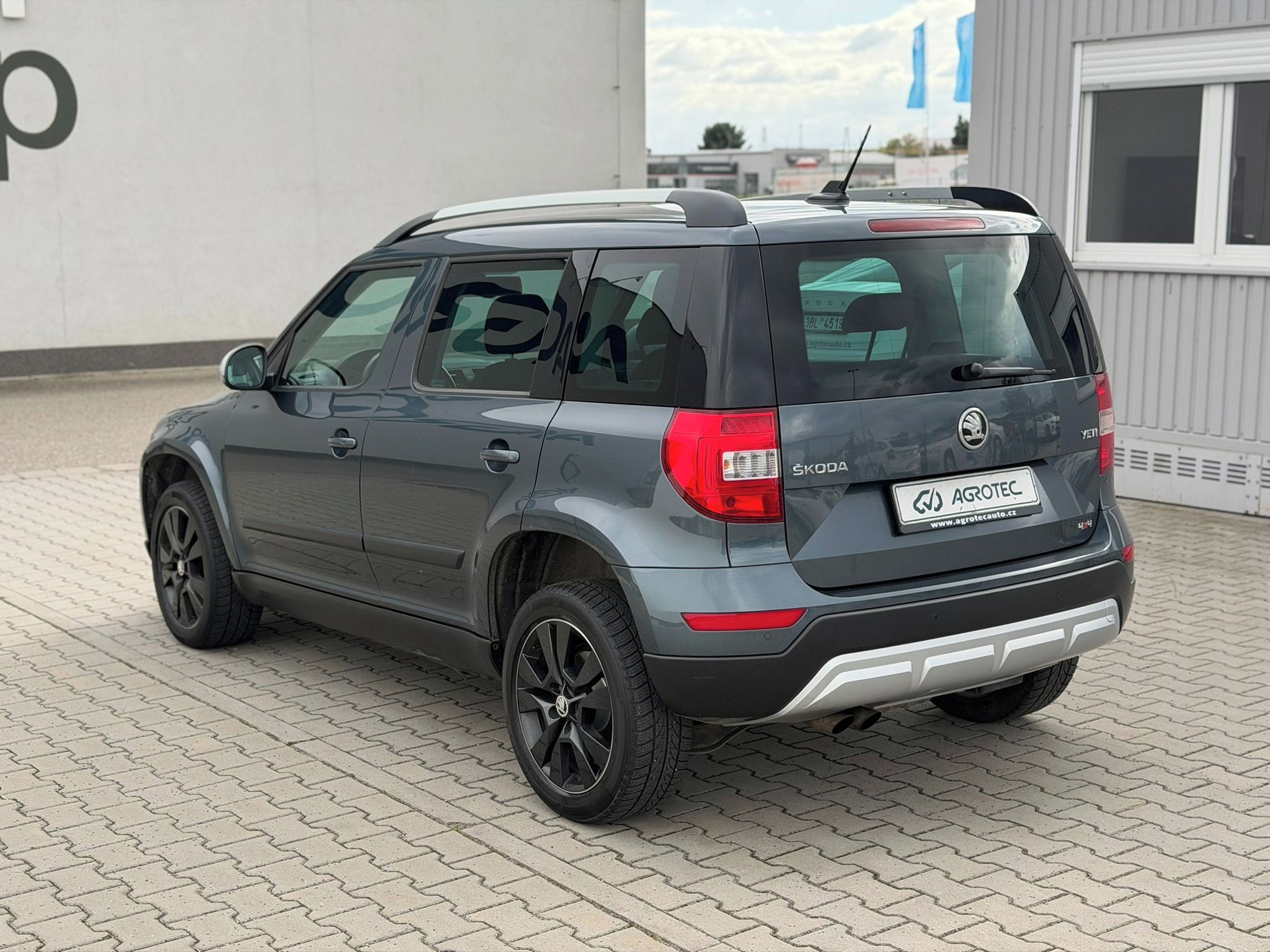 Škoda Yeti, 2.0TDI 103 kW Elegance 4x4 DSG - fotka 5