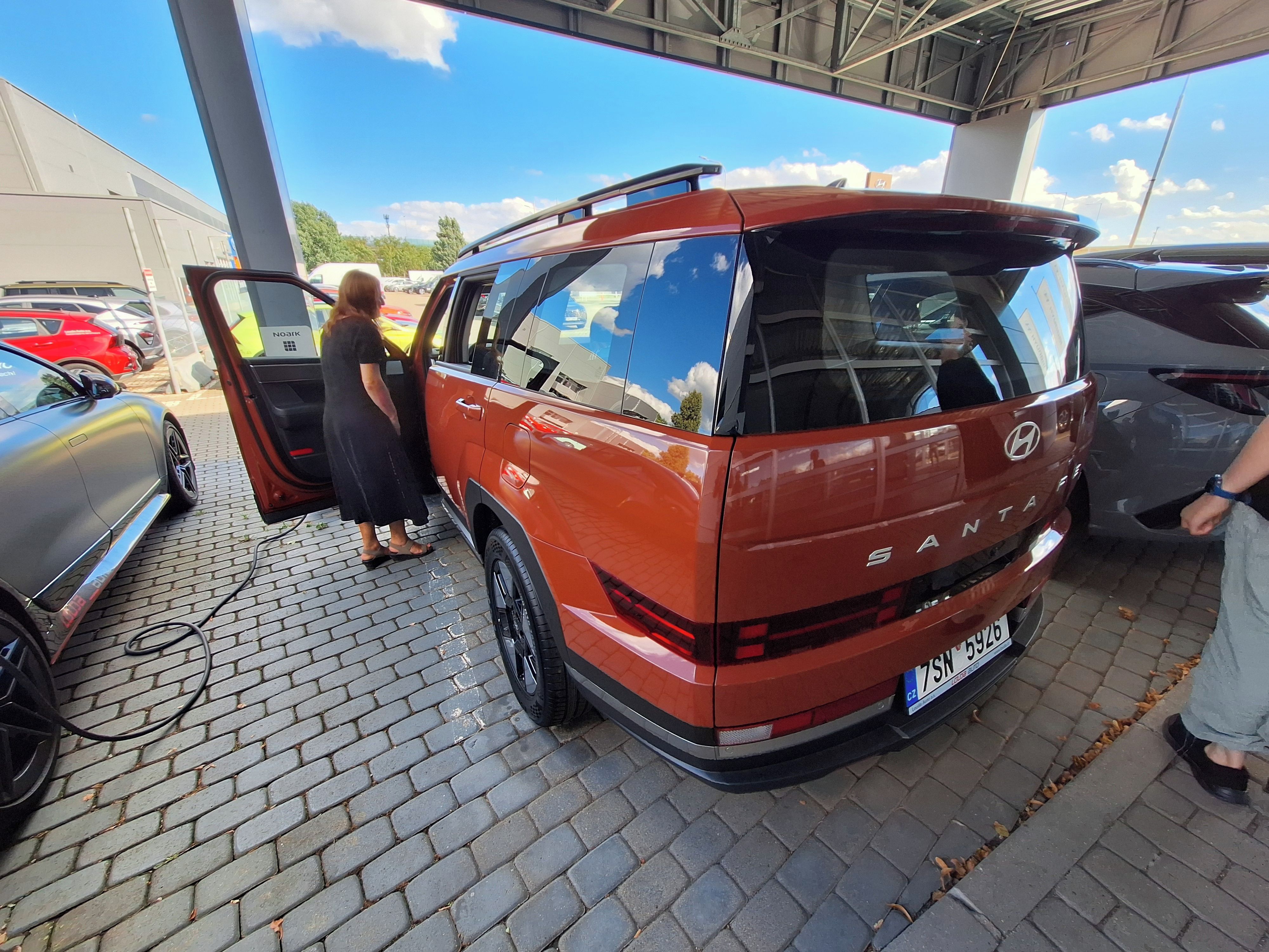 Hyundai Santa Fe, 4x4, Hybrid, zcela NOVÉ - fotka 4
