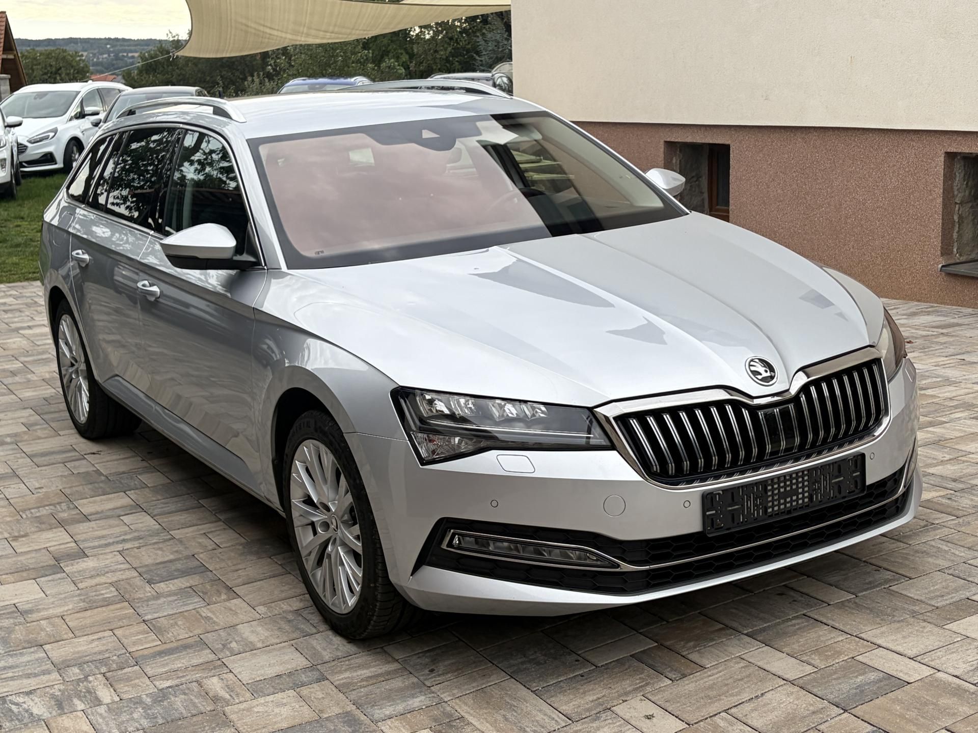 Škoda Superb, 1.5 Tsi,110kw, tazne, kuze - fotka 4