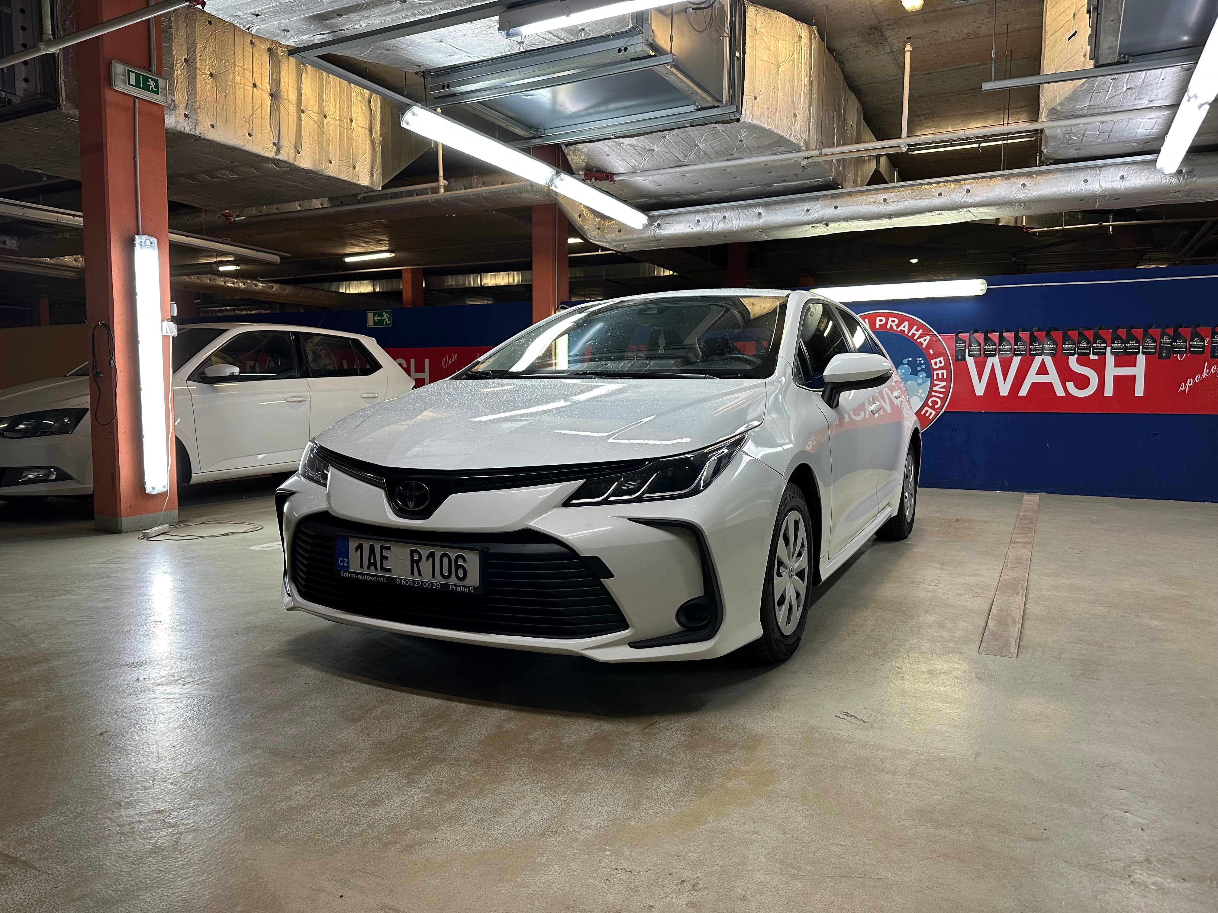 Toyota Corolla, 1.5i, 92kw, manuál - fotka 6