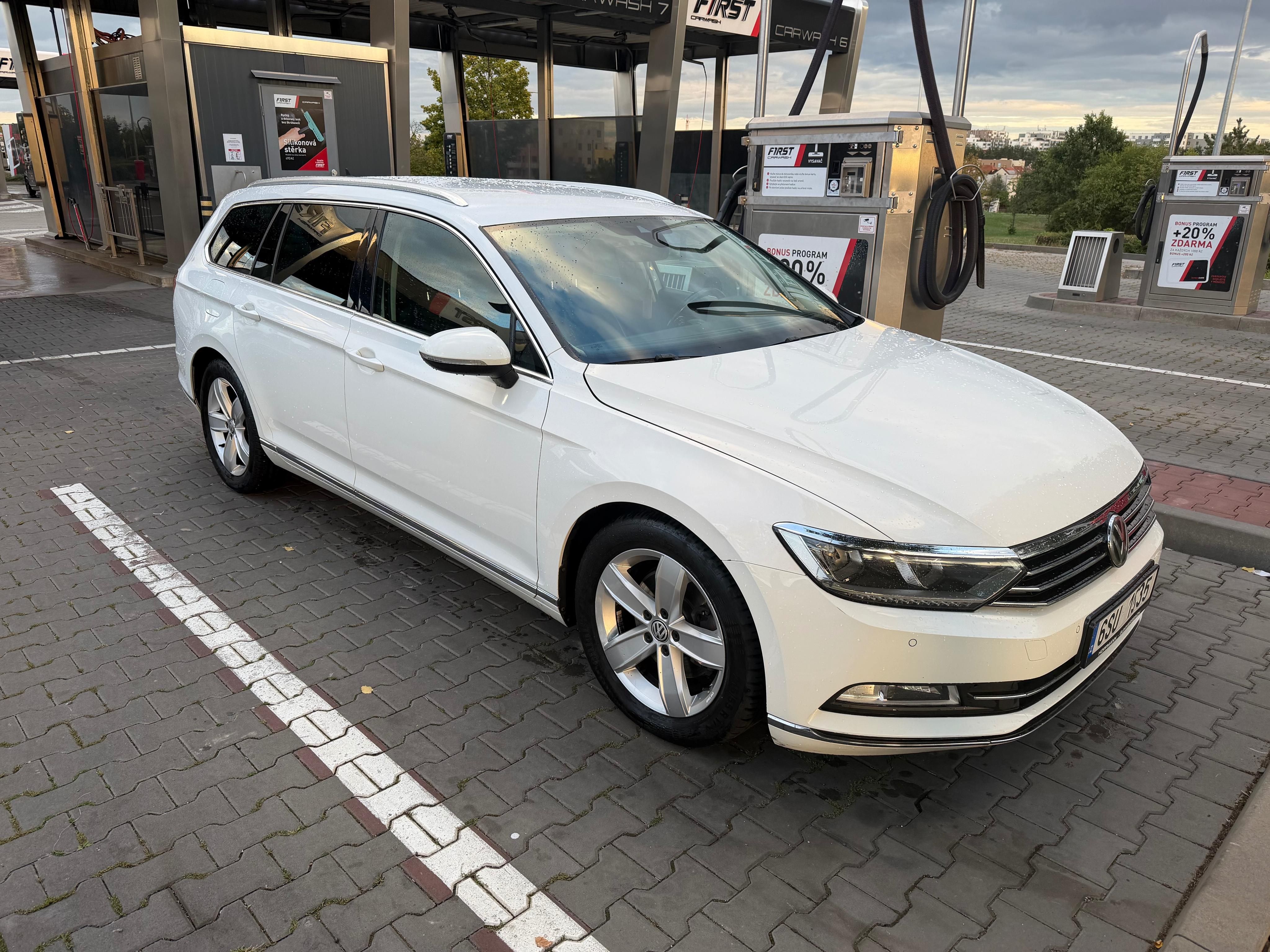 Volkswagen Passat, 2.0TDI 140kw Highline - fotka 2