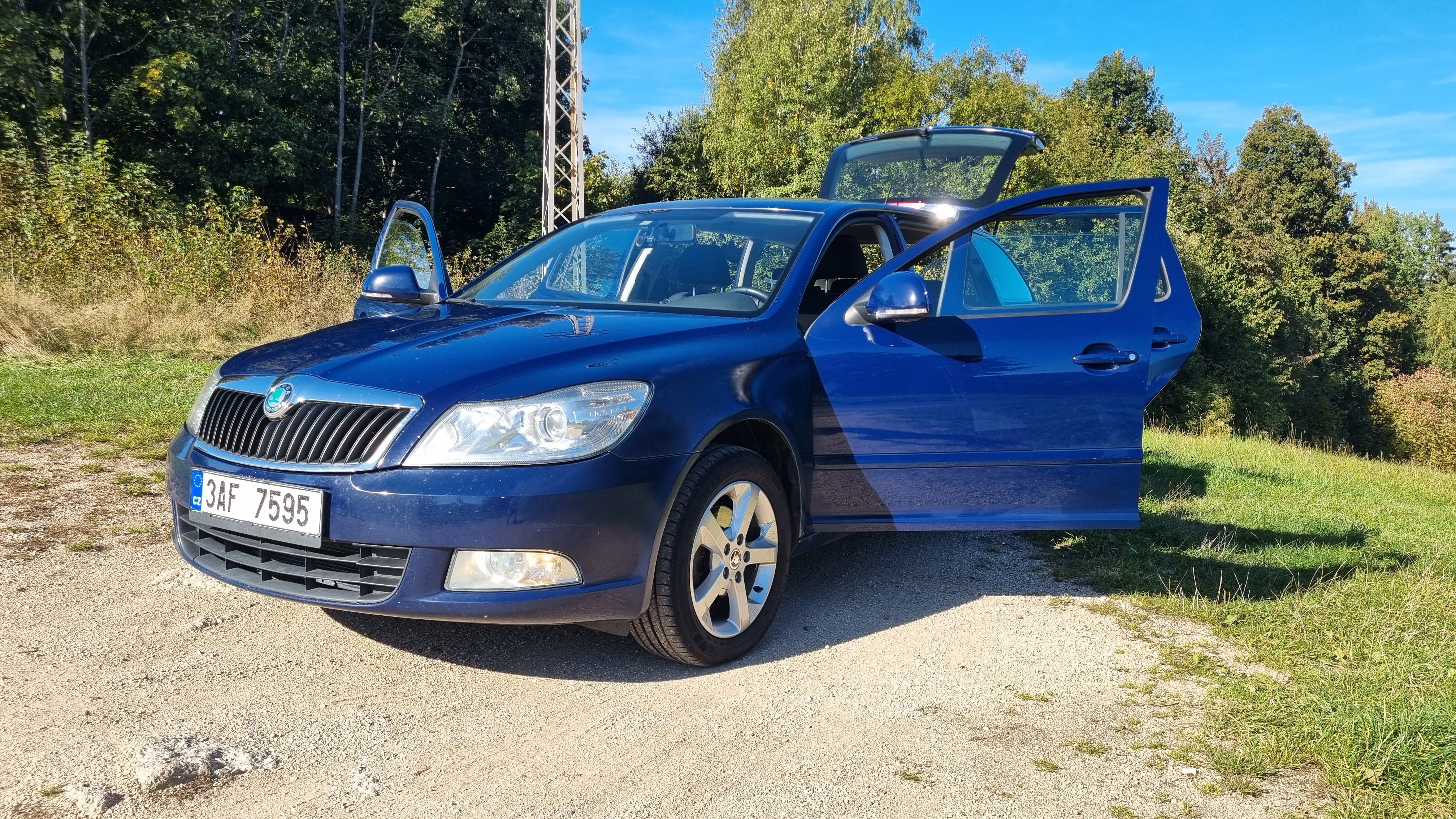 Škoda Octavia, OCTAVIA 2.0 TDI + zimní sada - fotka 6