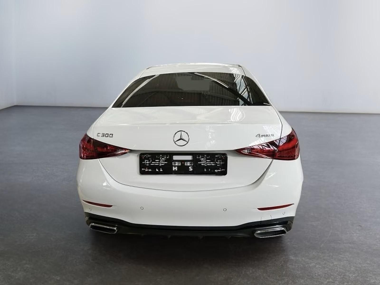 Mercedes-Benz Třídy C, 300 4Matic AMG PANO 360 DISTRO - fotka 5