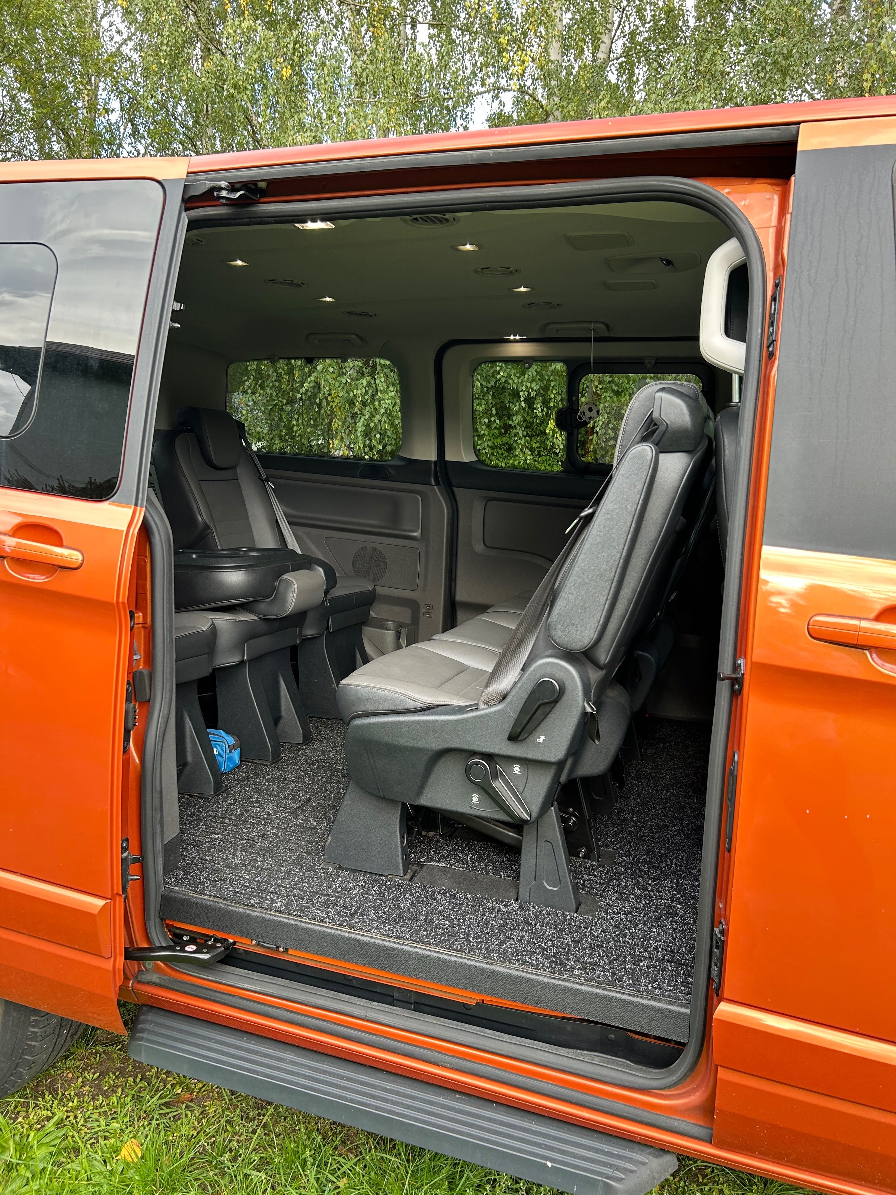 Ford Tourneo Custom, 1,9 TDCI,L1,Titanium X - fotka 4