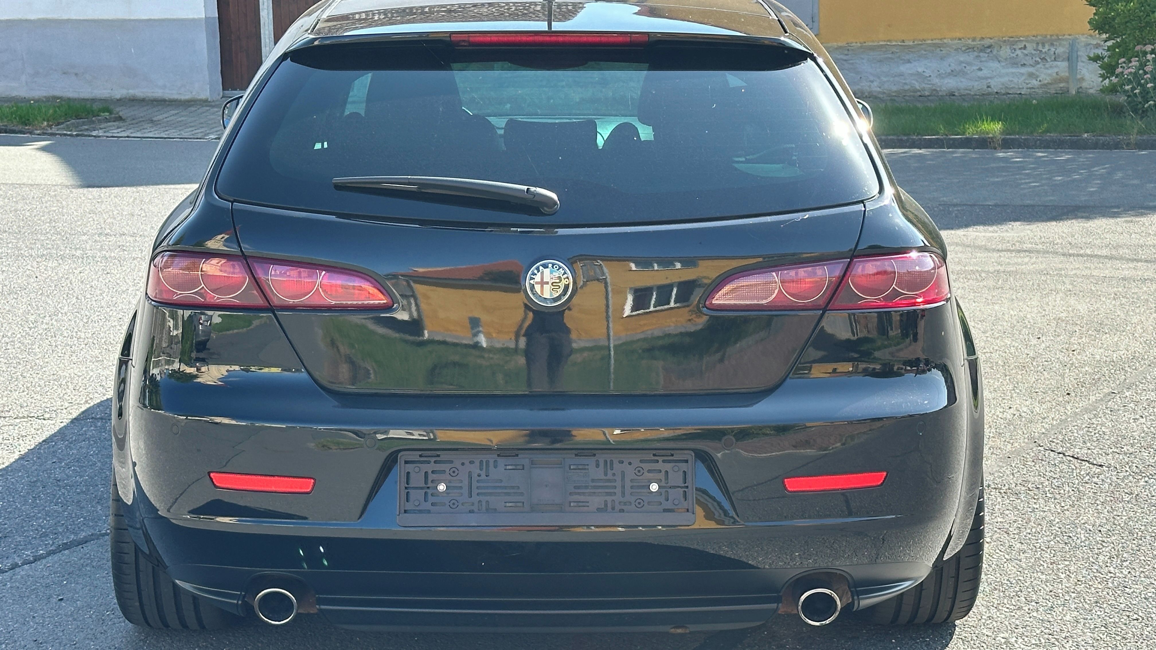 Alfa Romeo 159, 2,4JTD20V Ti - fotka 6