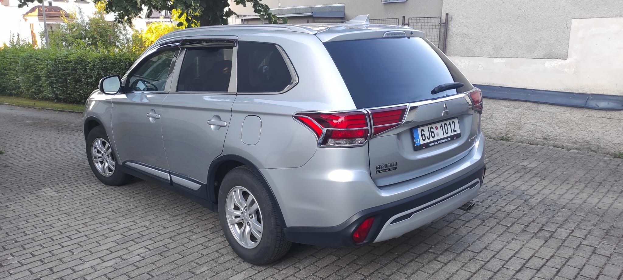 Mitsubishi Outlander, 2.0,DPH,SERVISKA,LPG,AUTOMAT - fotka 4