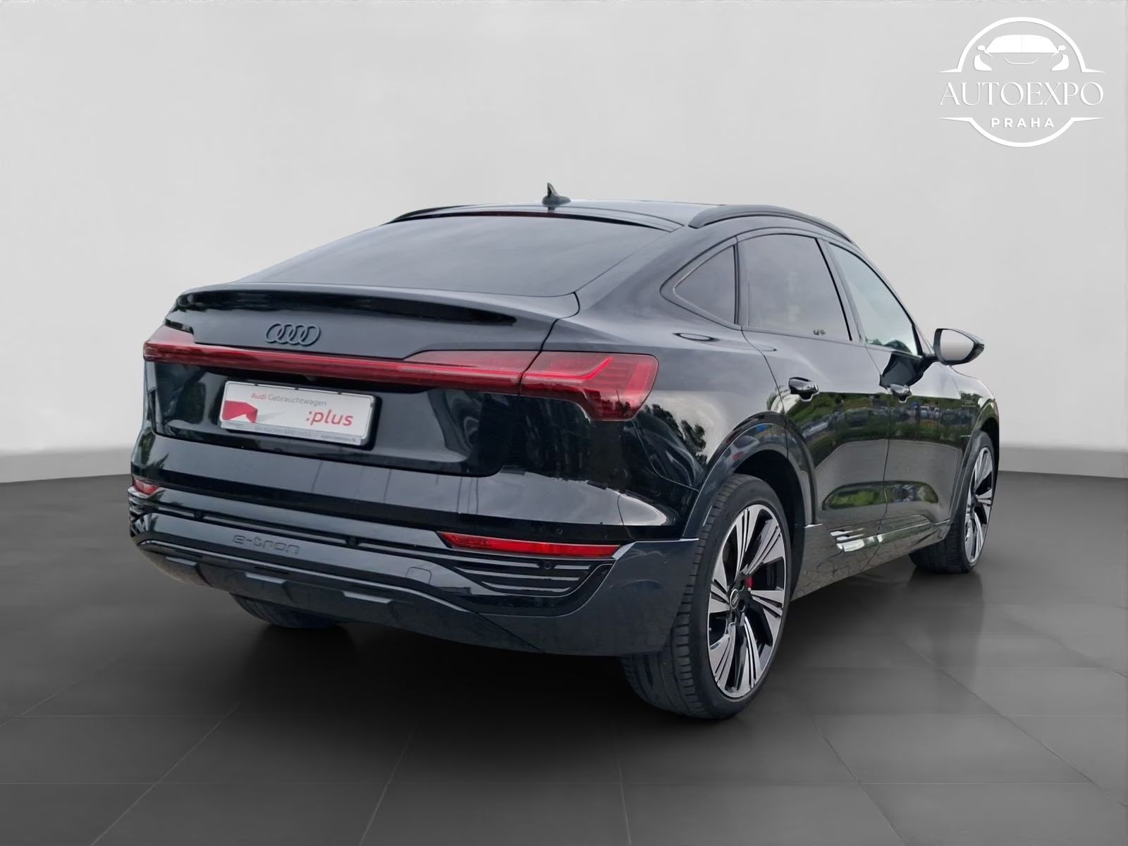 Audi Q8 e-tron, Sportback 55* - fotka 2