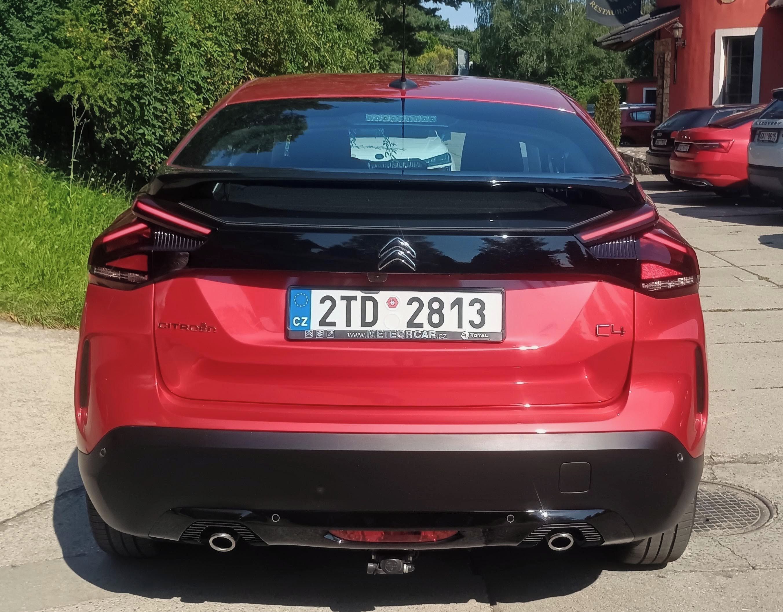 Citroën C4, 1,2 PT 96kW Aut. DPH - fotka 5