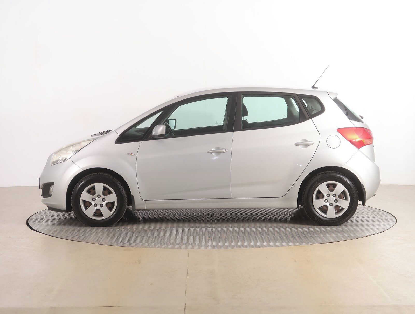 Kia Venga, 1.4 CRDi - fotka 3