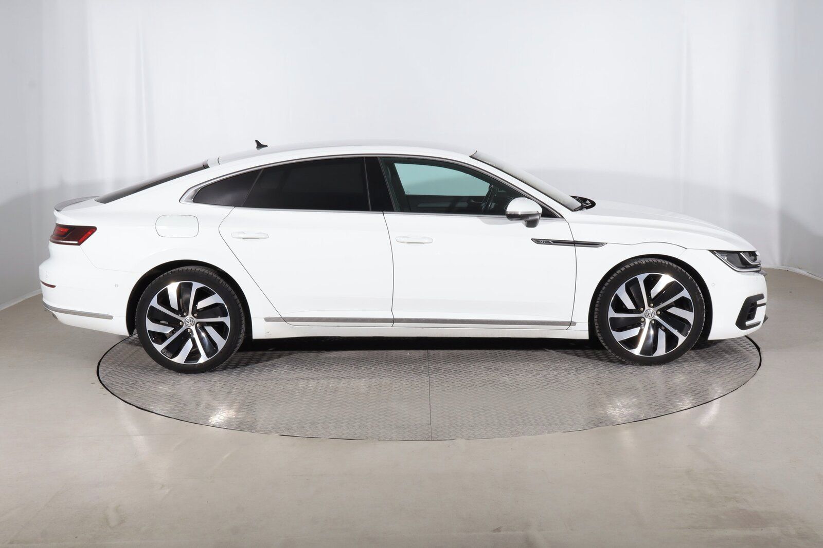Volkswagen Arteon, 2.0 TDI, R-line, Automat - fotka 6