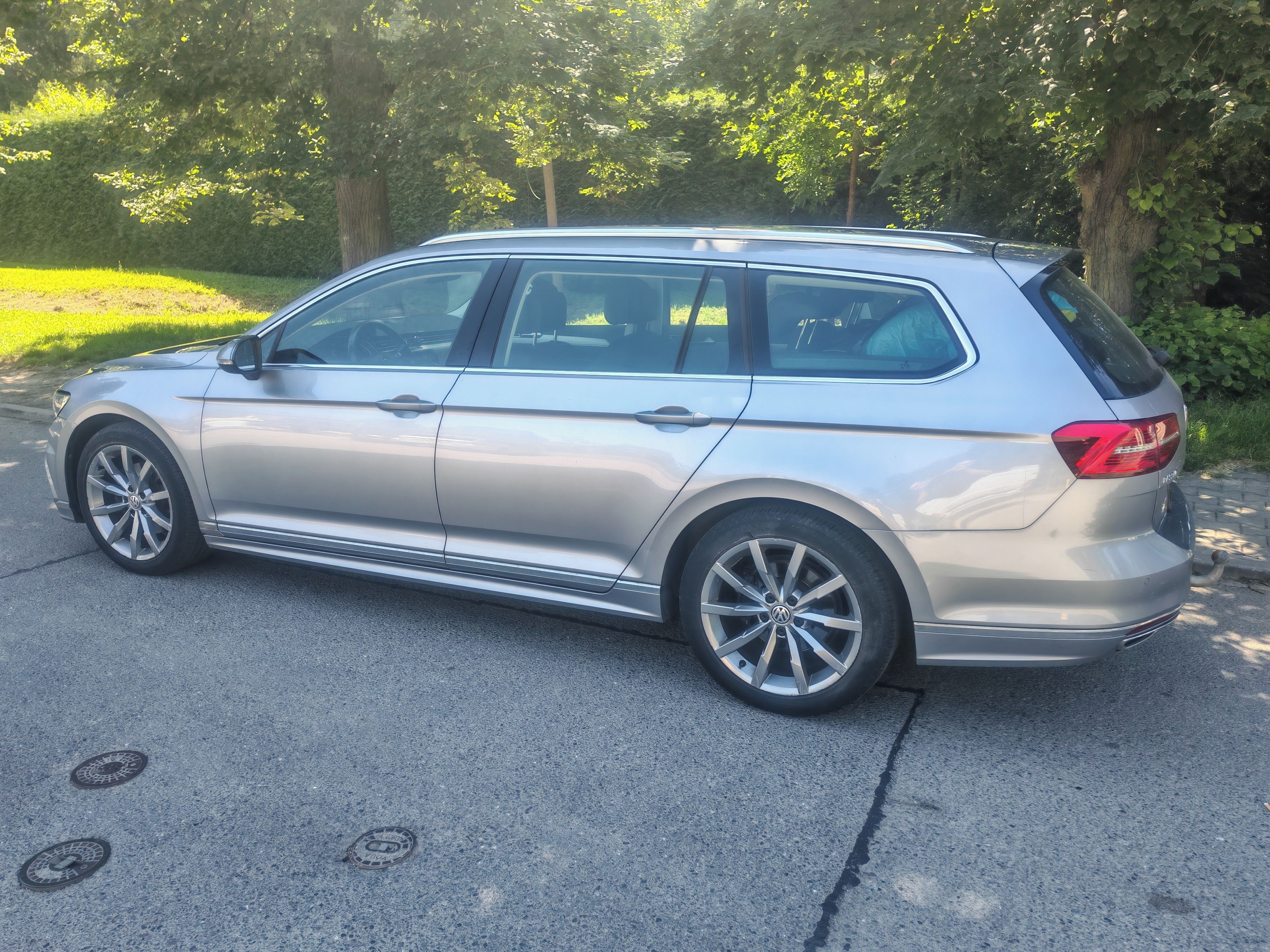 Volkswagen Passat, Passat R-Line B8 Kup ČR Naj170 - fotka 5