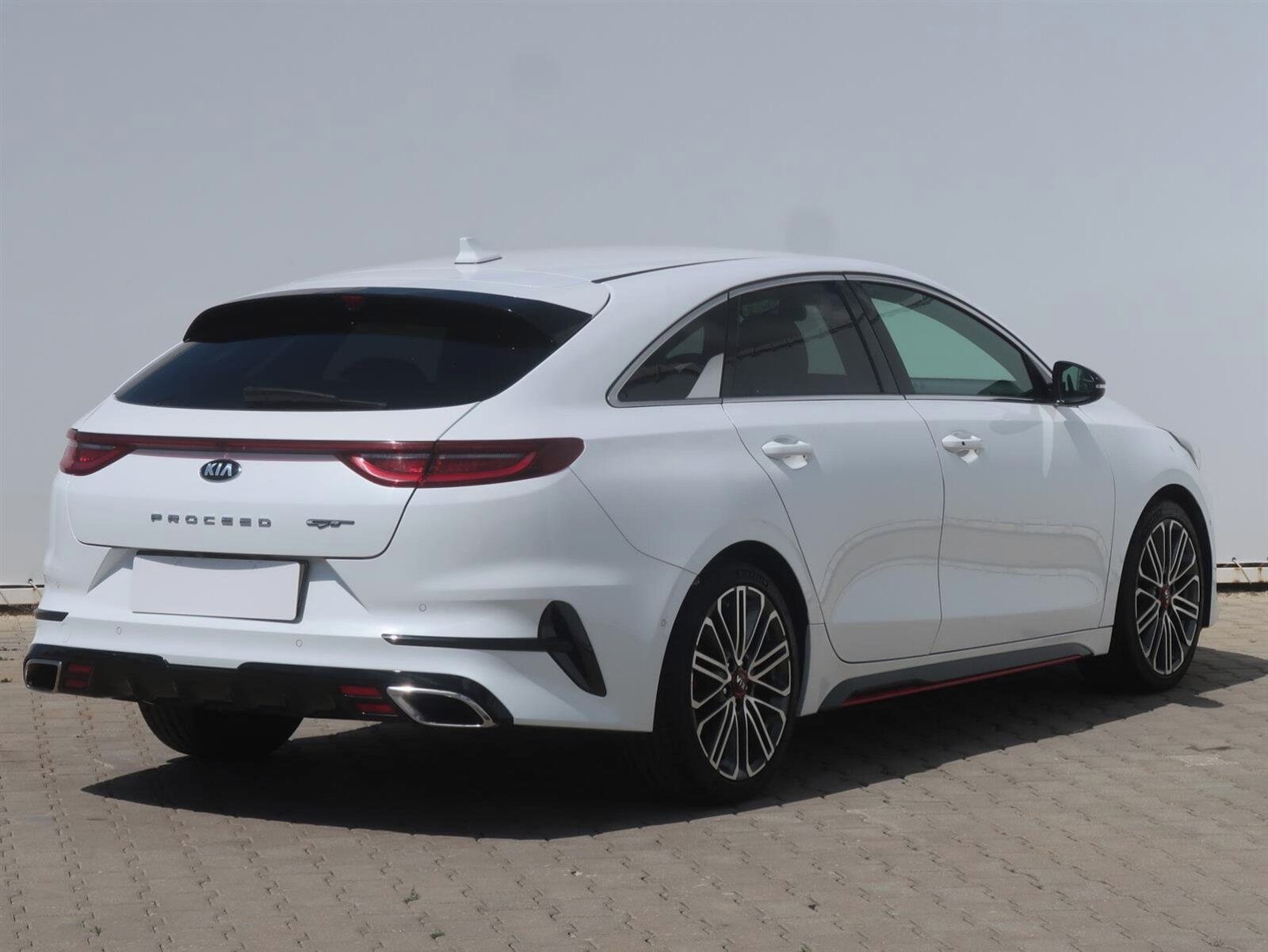 Kia ProCeed, GT 1.6 T-GDI, Automat - fotka 5