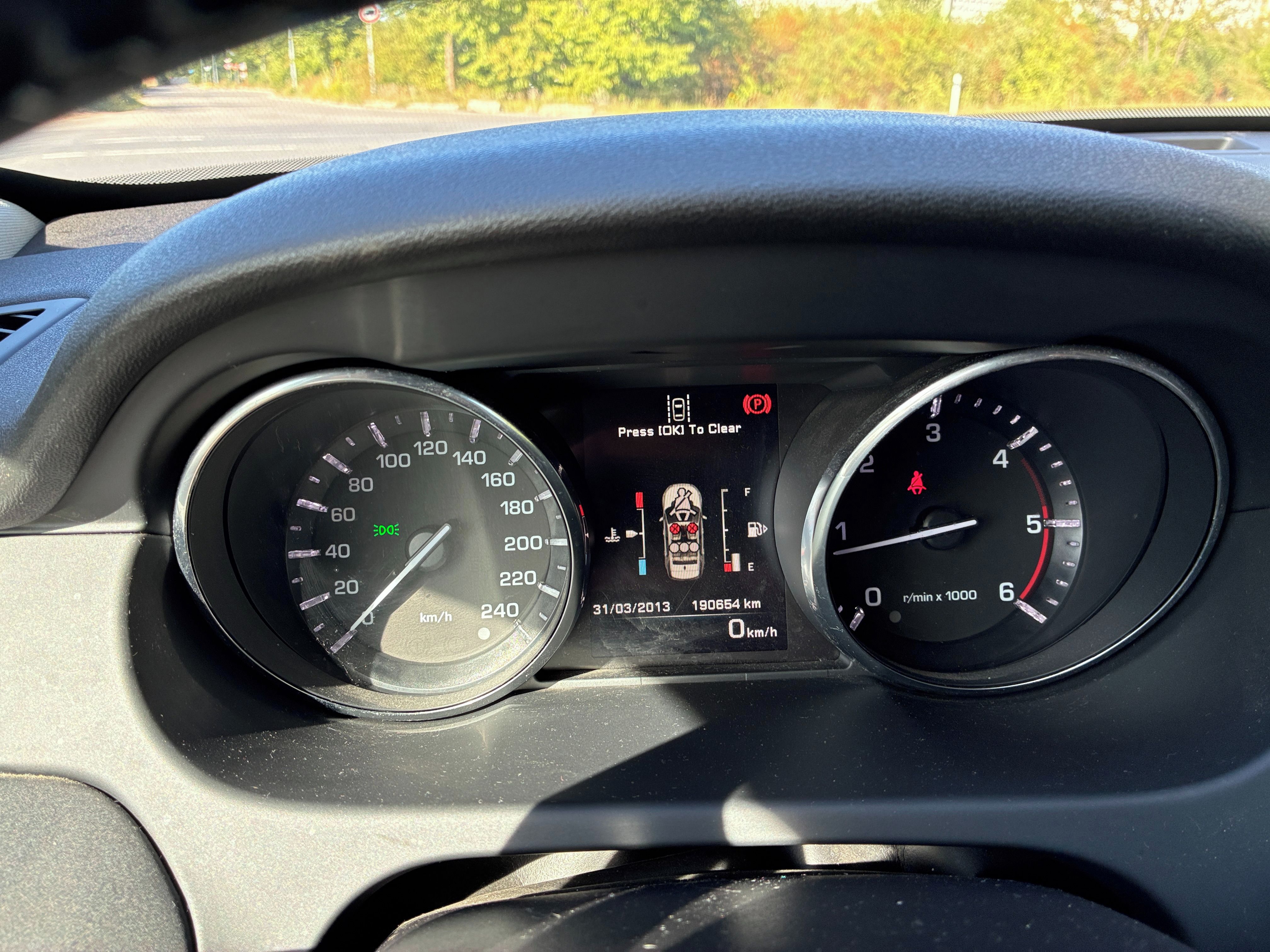 Land Rover Discovery Sport, 2,0 TDI, manuál, 4x4 - fotka 6