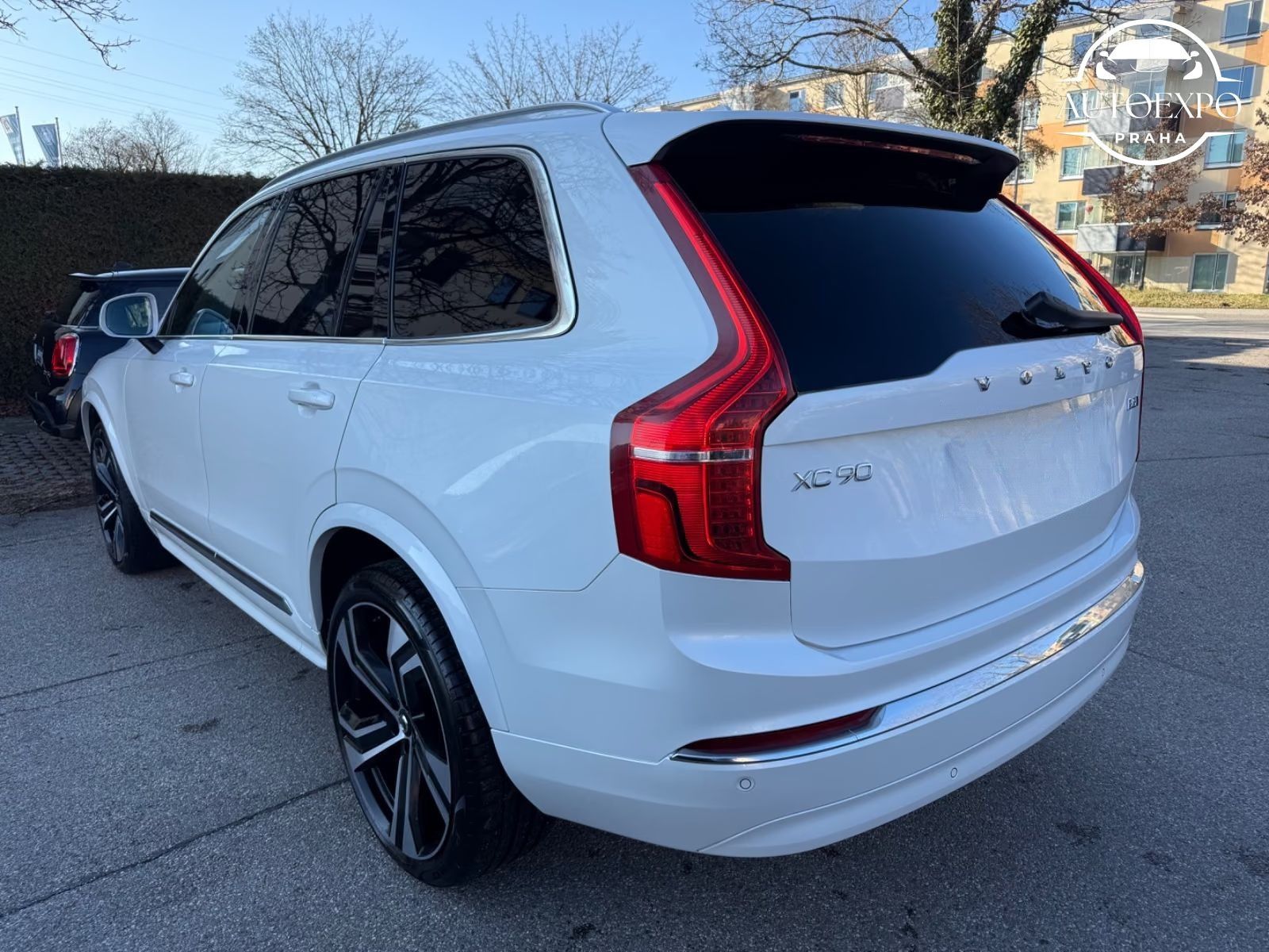 Volvo XC90, Ultimate Bright AWD*PANO*7MÍST - fotka 6