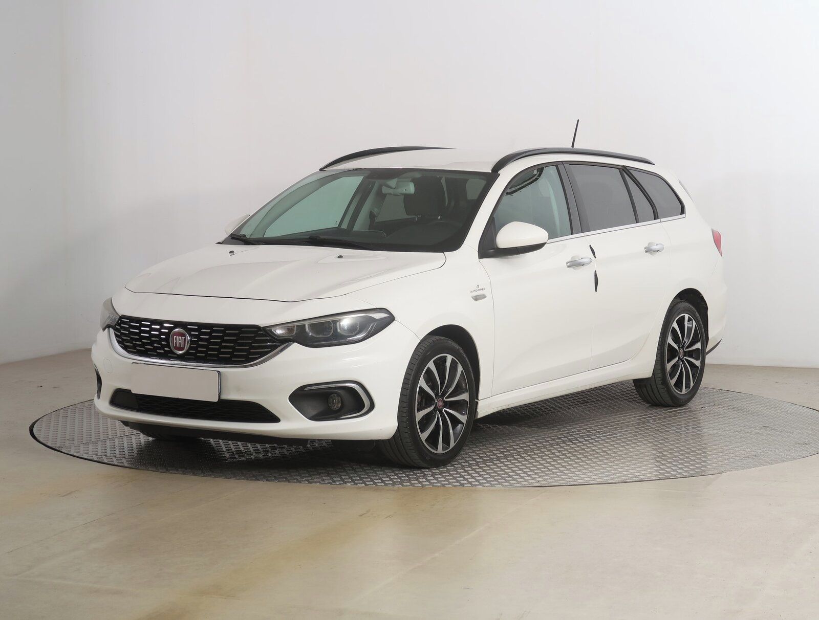 Fiat Tipo, 1.6 16V, Automat, Serv.kniha - fotka 2