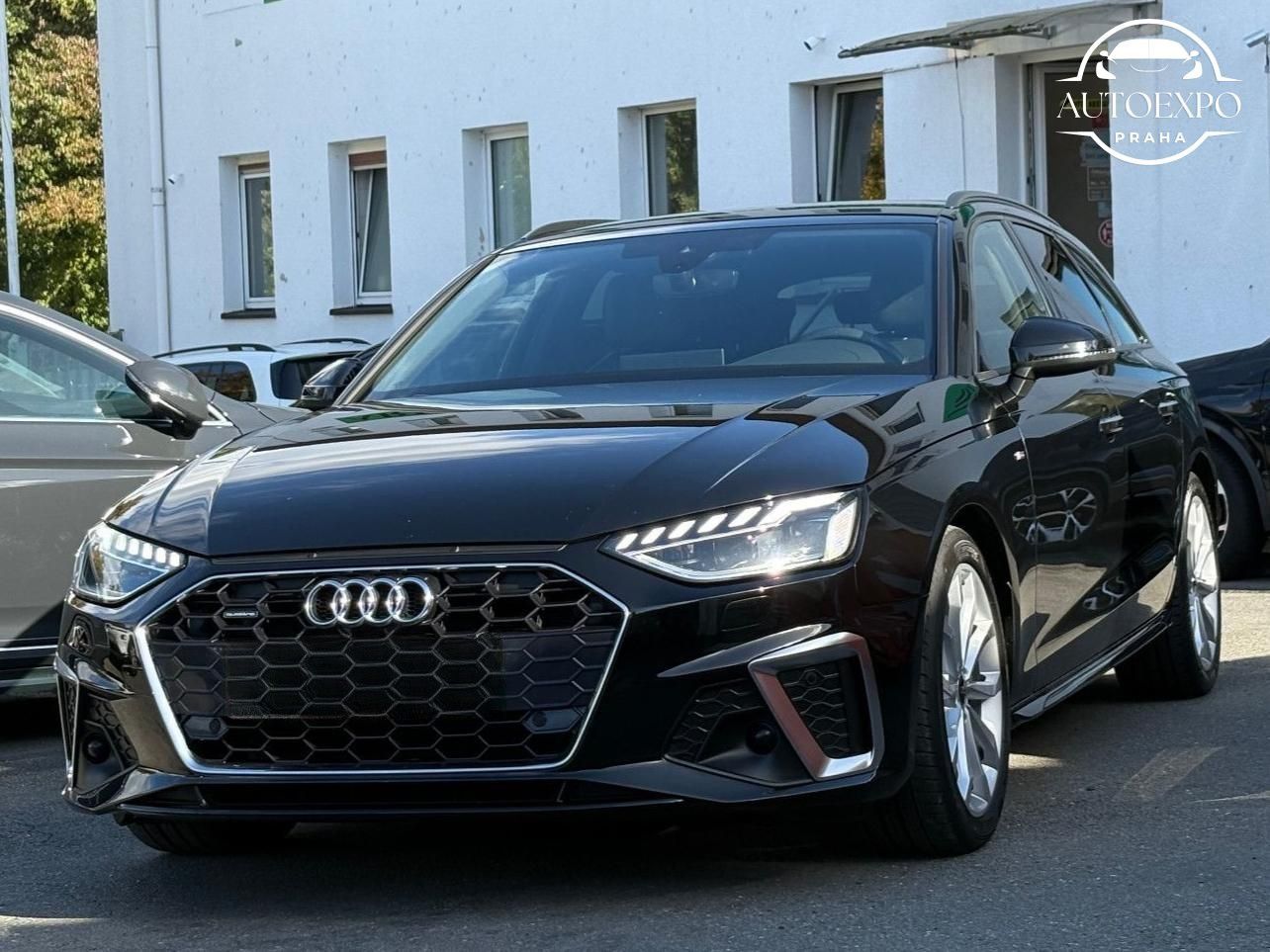 Audi A4, AVANT 40 TDI QUATTRO S LINE - fotka 2